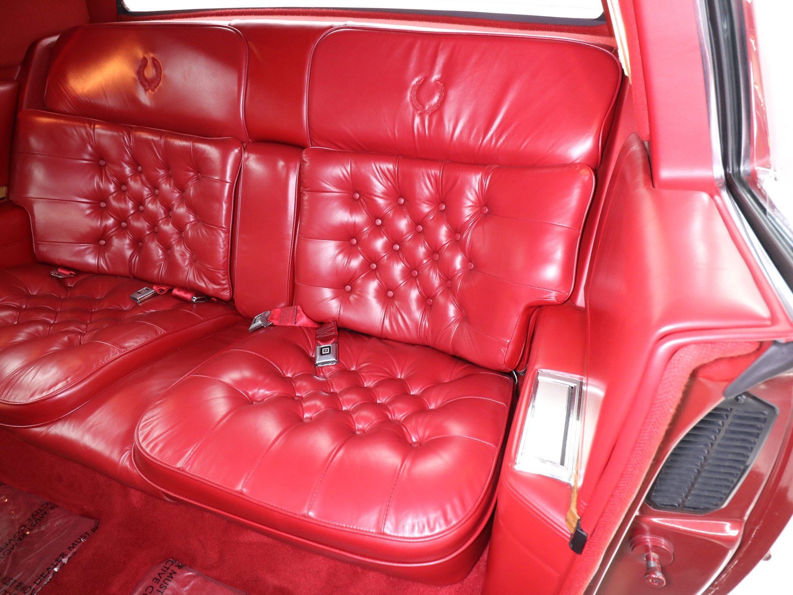 1985 Cadillac Biarritz 19