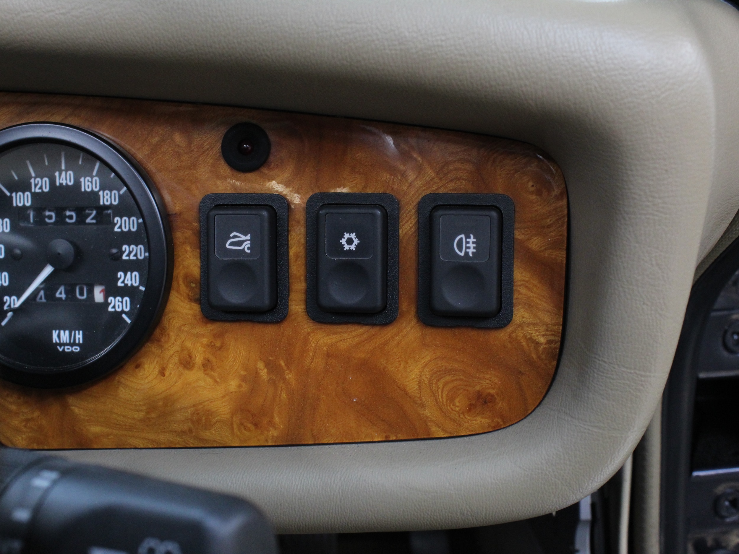 1994 Rover MG RV8 38