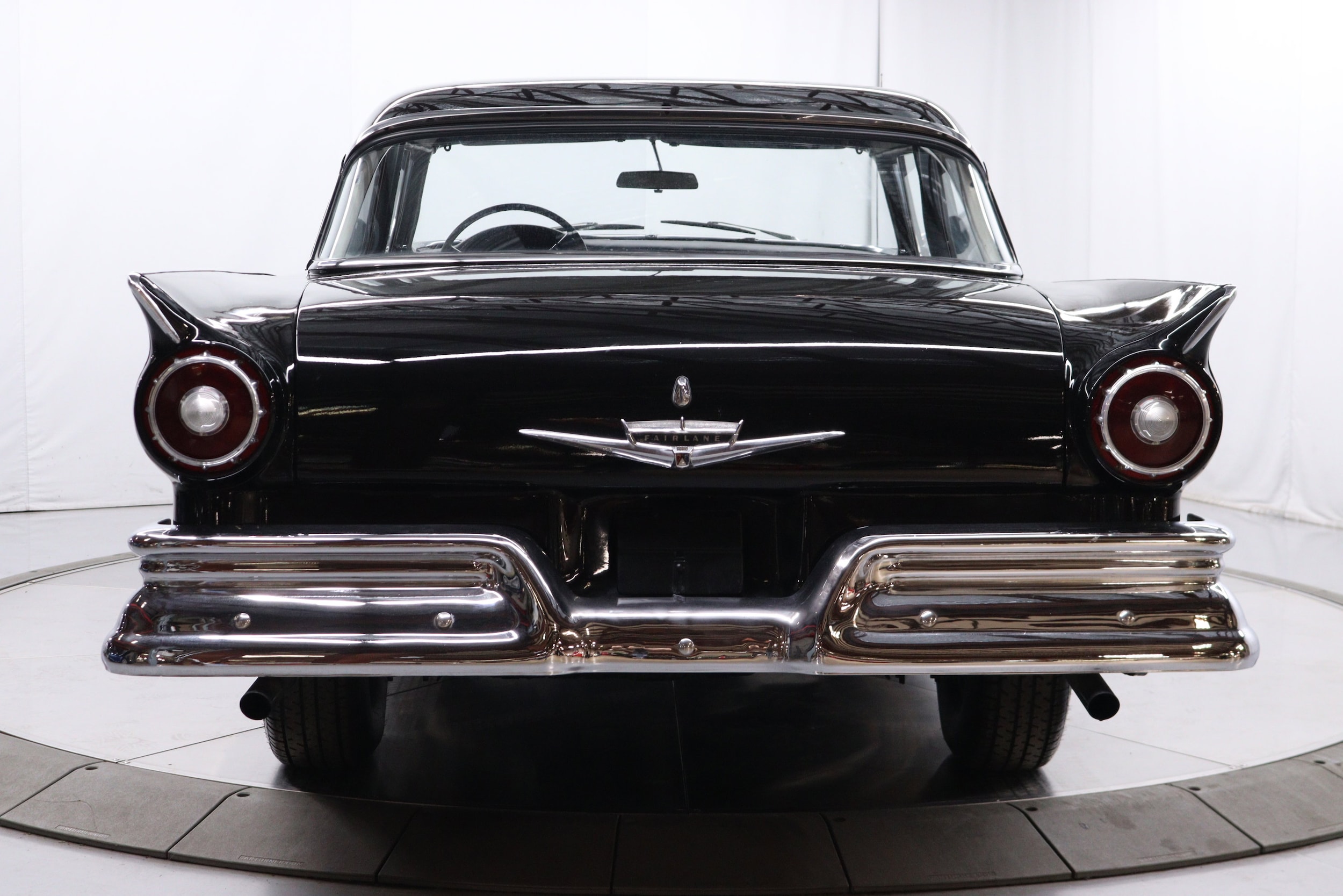 1957 Ford Fairlane 6