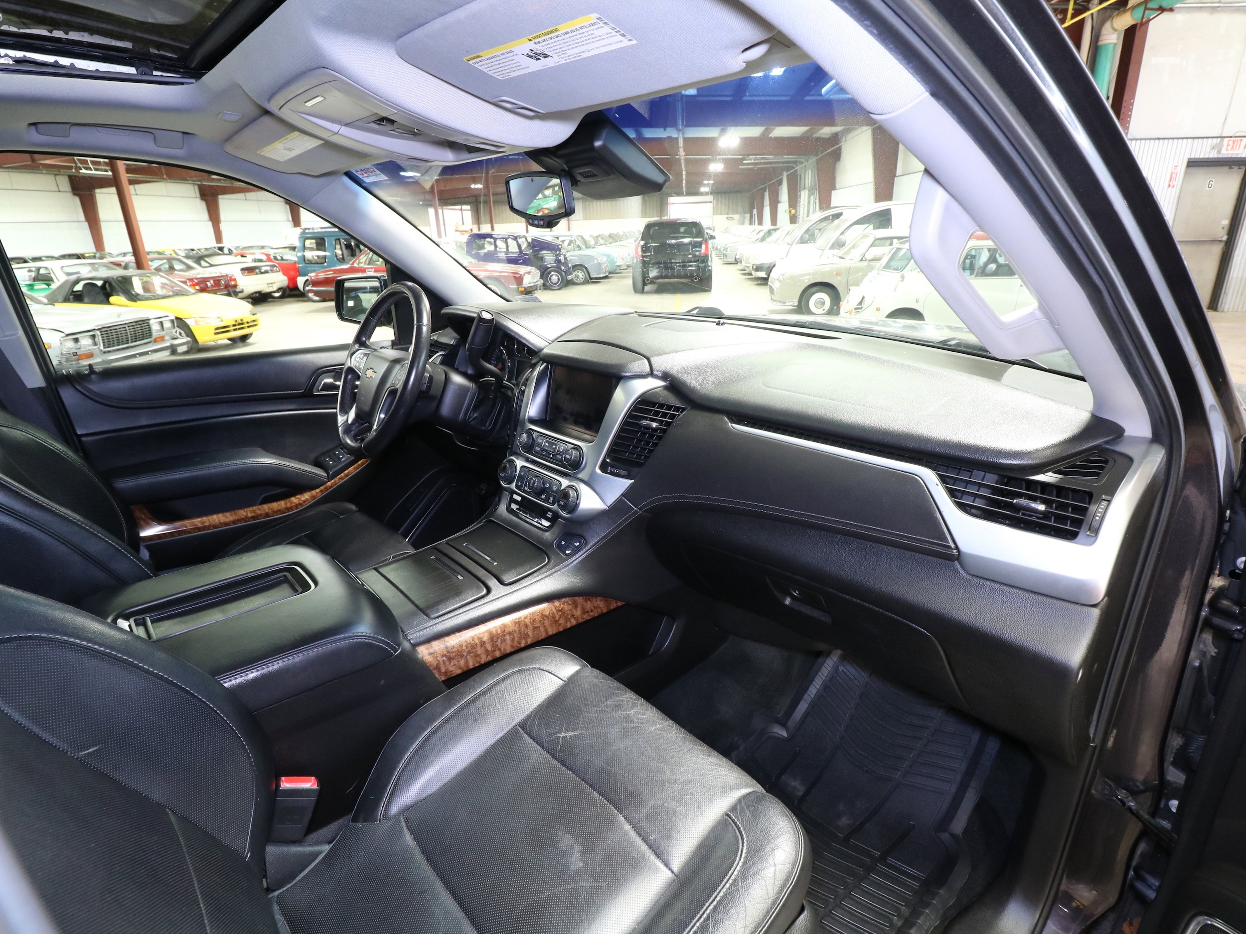 2015 Chevrolet Suburban 14