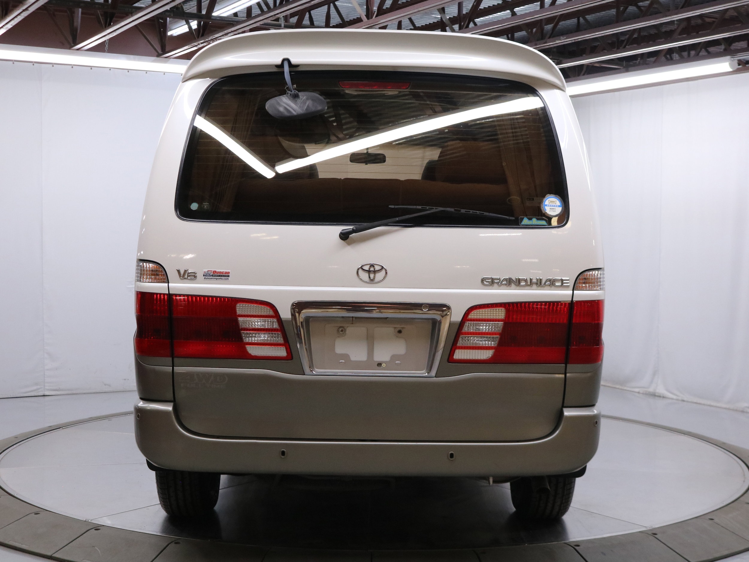 1999 Toyota Grand HiAce 8