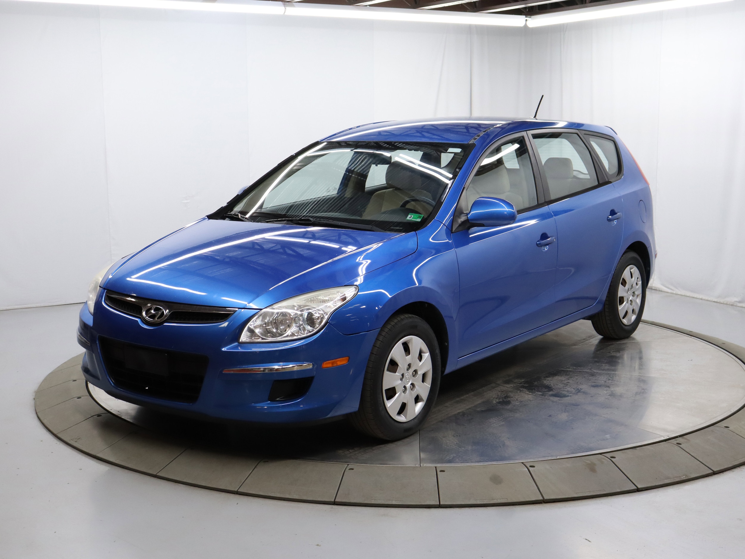 2011 Hyundai Elantra Touring 2