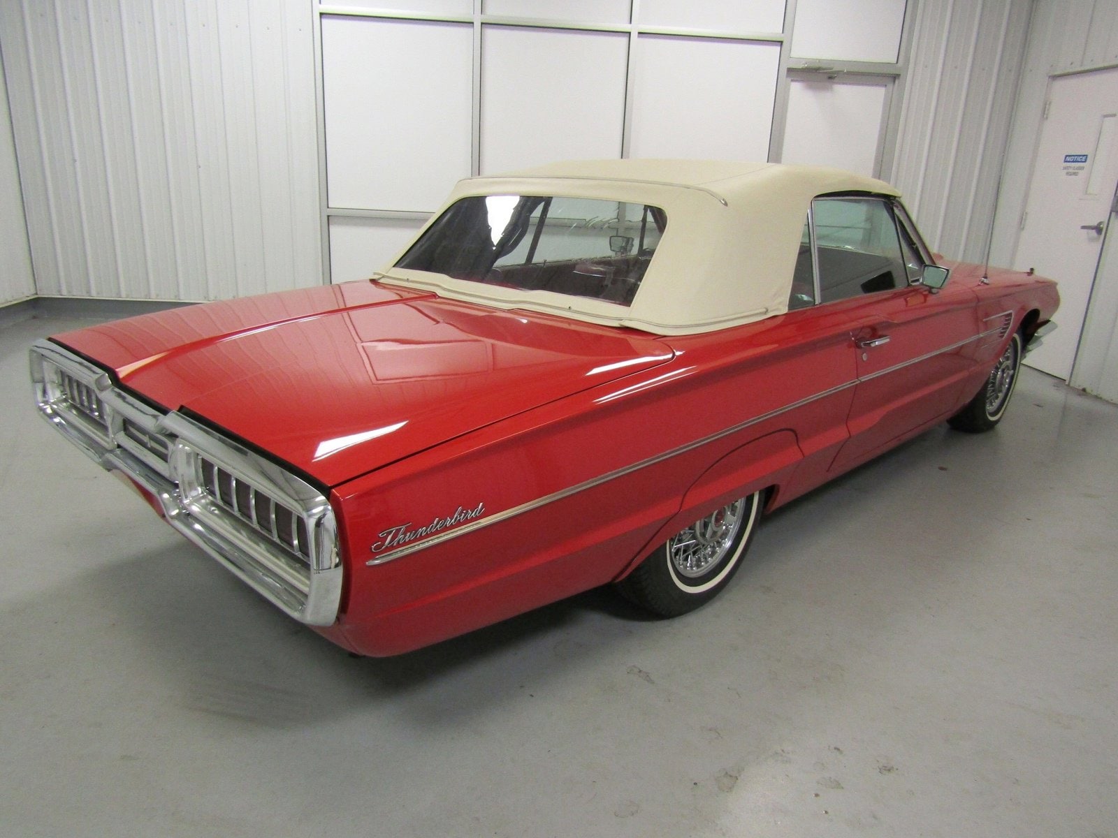 1965 Ford Thunderbird 14