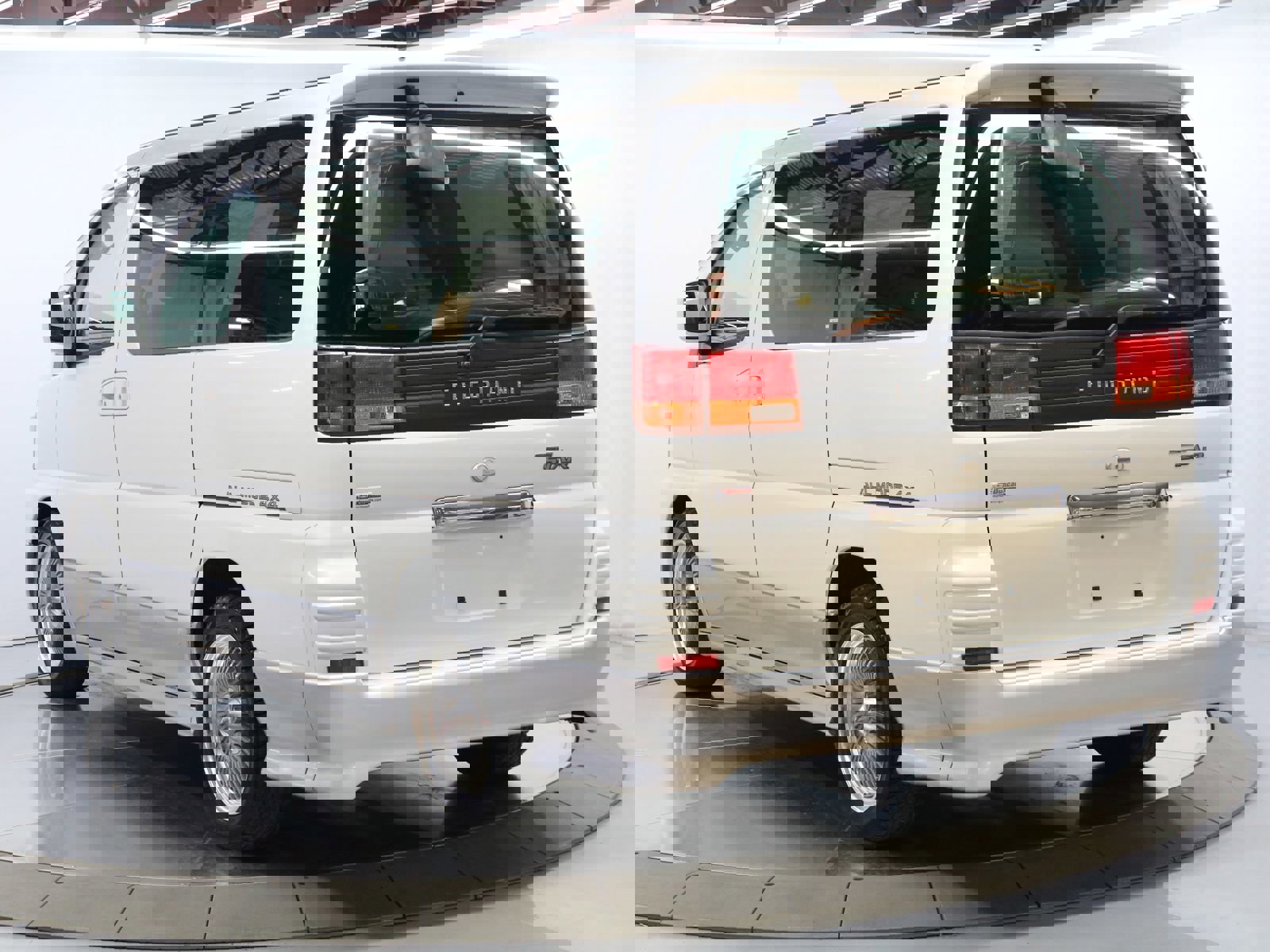 1998 Nissan Elgrand 4