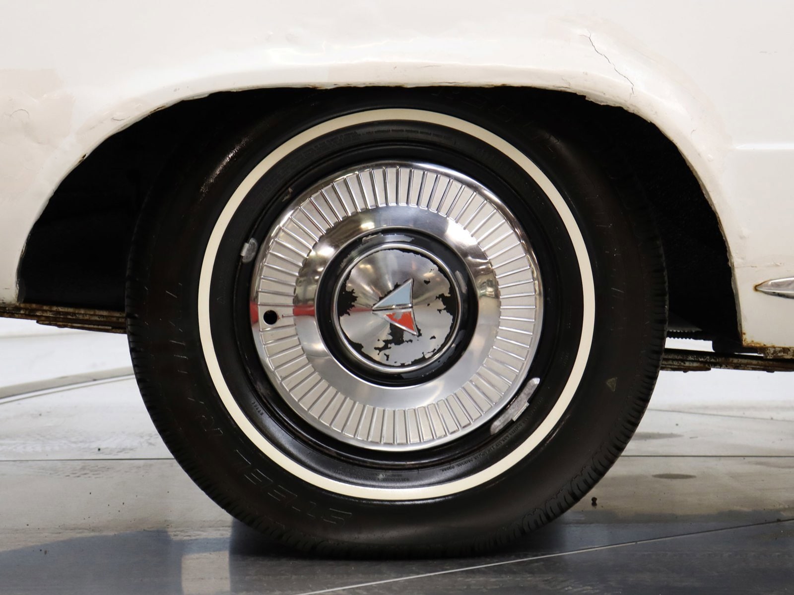 1963 Plymouth Valiant 38