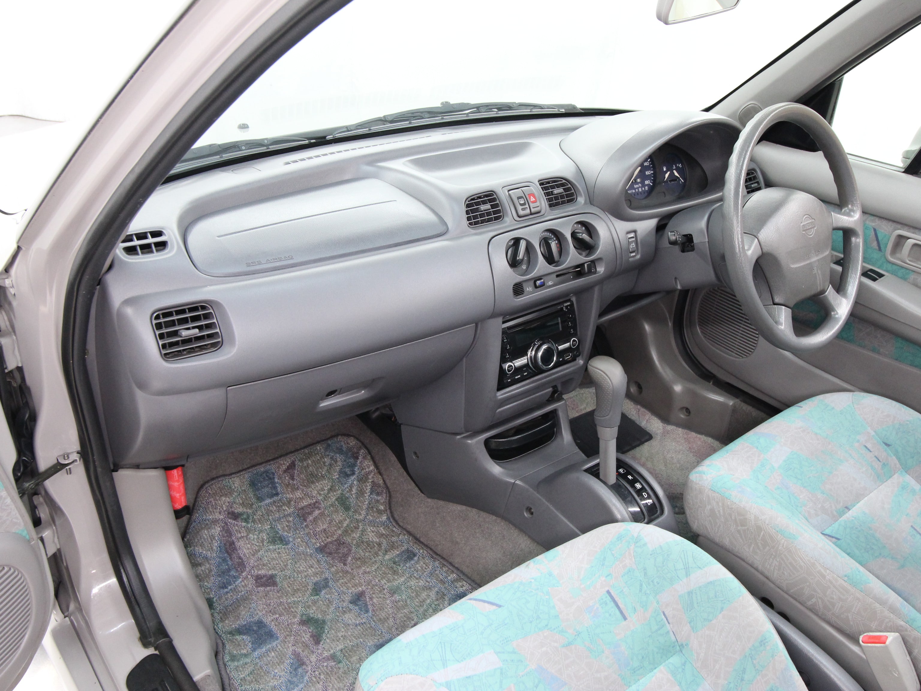 1997 Nissan March 17