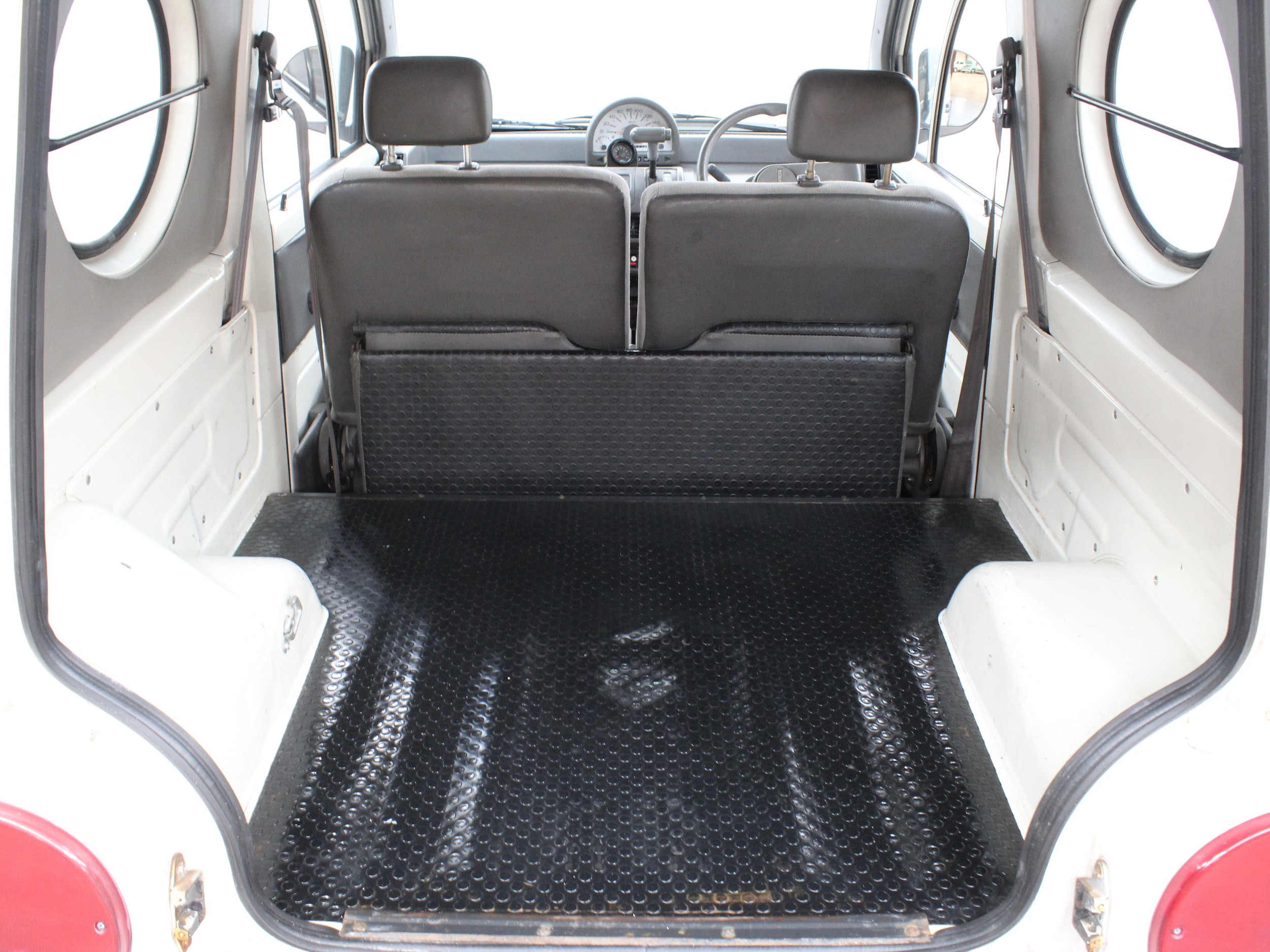 1989 Nissan S-Cargo 25