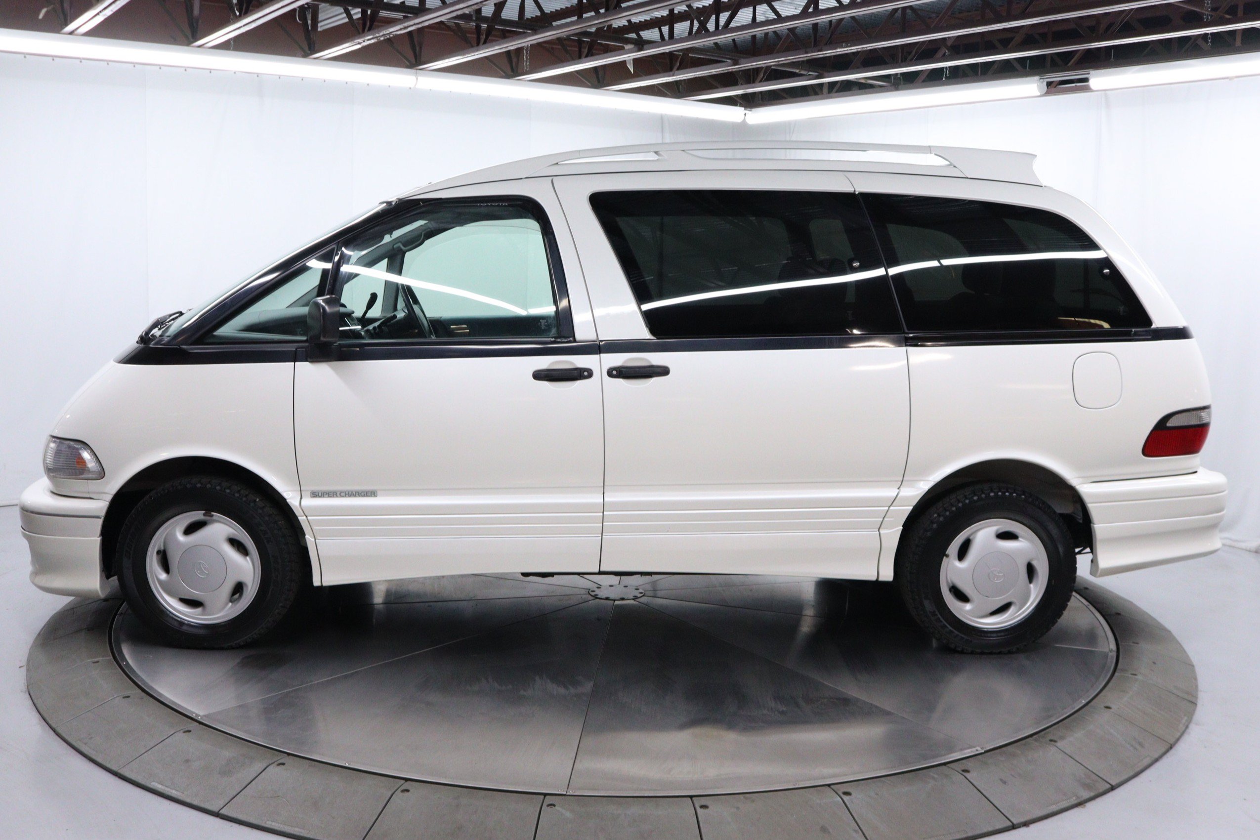 Used 1998 Toyota Estima Aeras Van