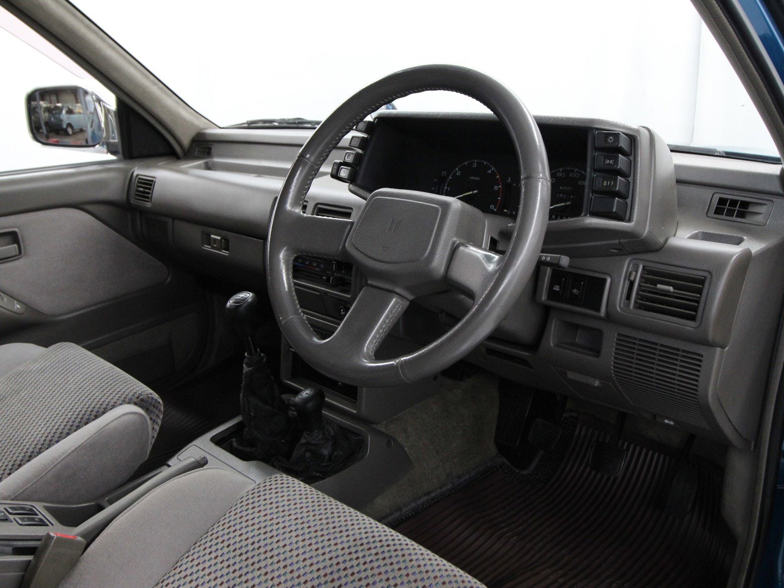 1995 Isuzu Mu 28