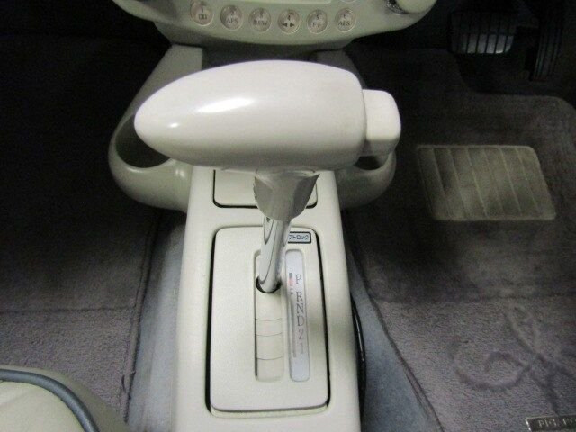 1991 Nissan Figaro 24