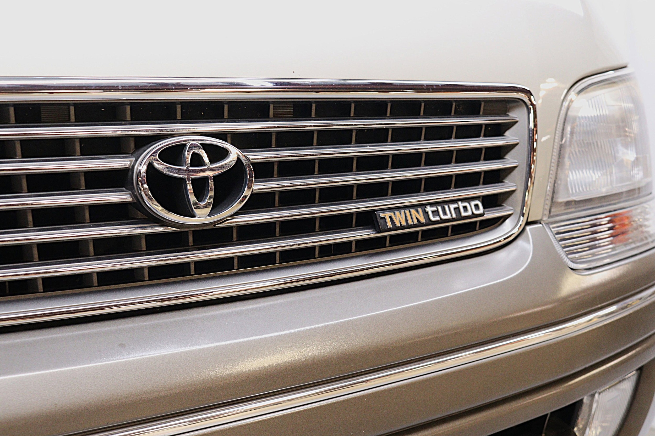 1997 Toyota Hiace 81