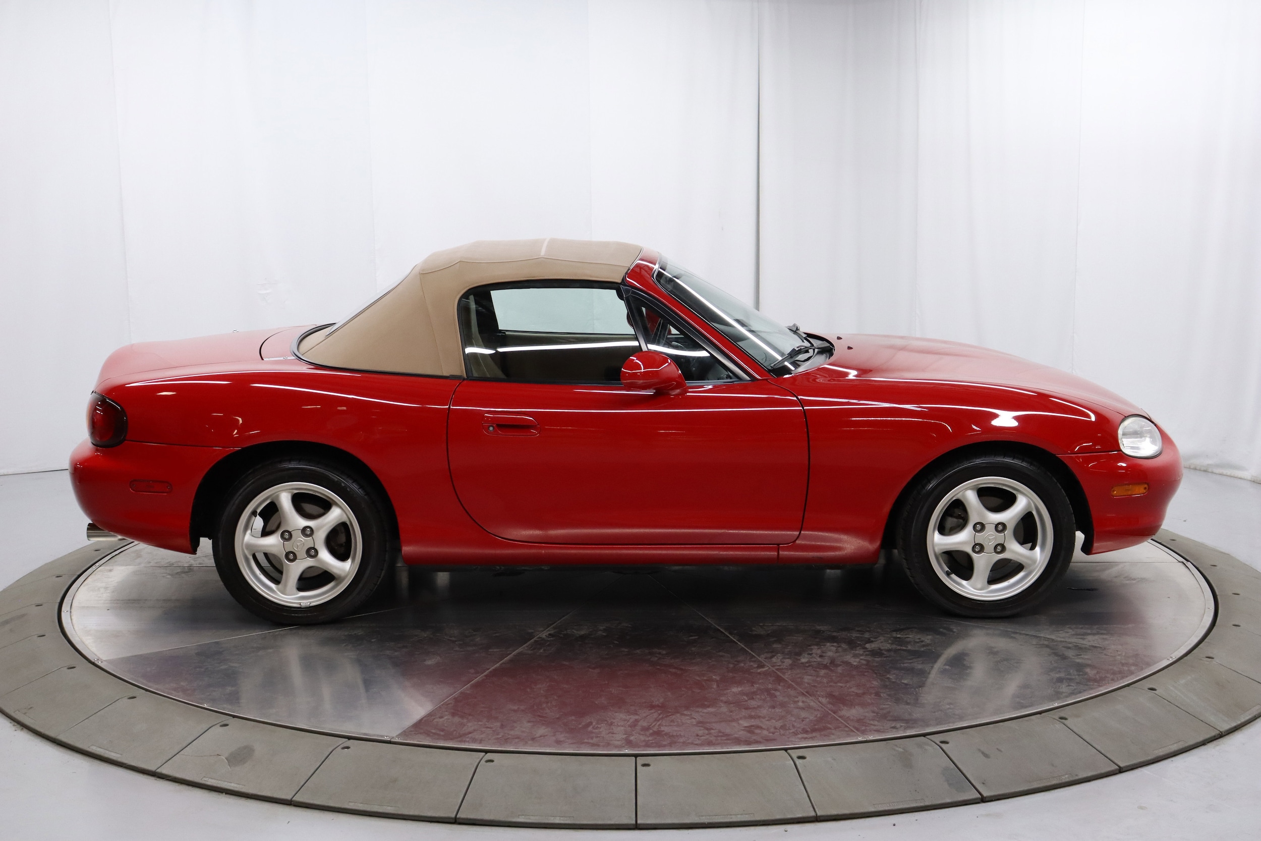 1999 Mazda MX-5 Miata 10