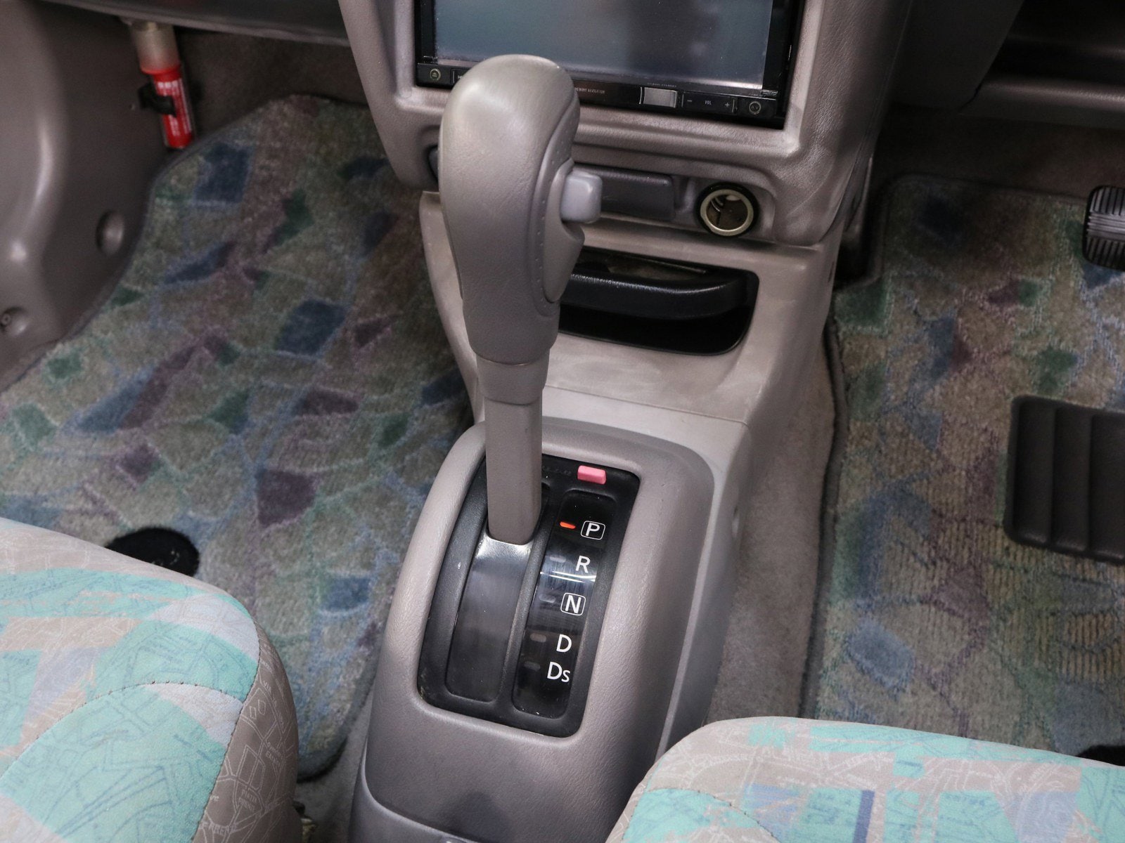 1998 Nissan March 18