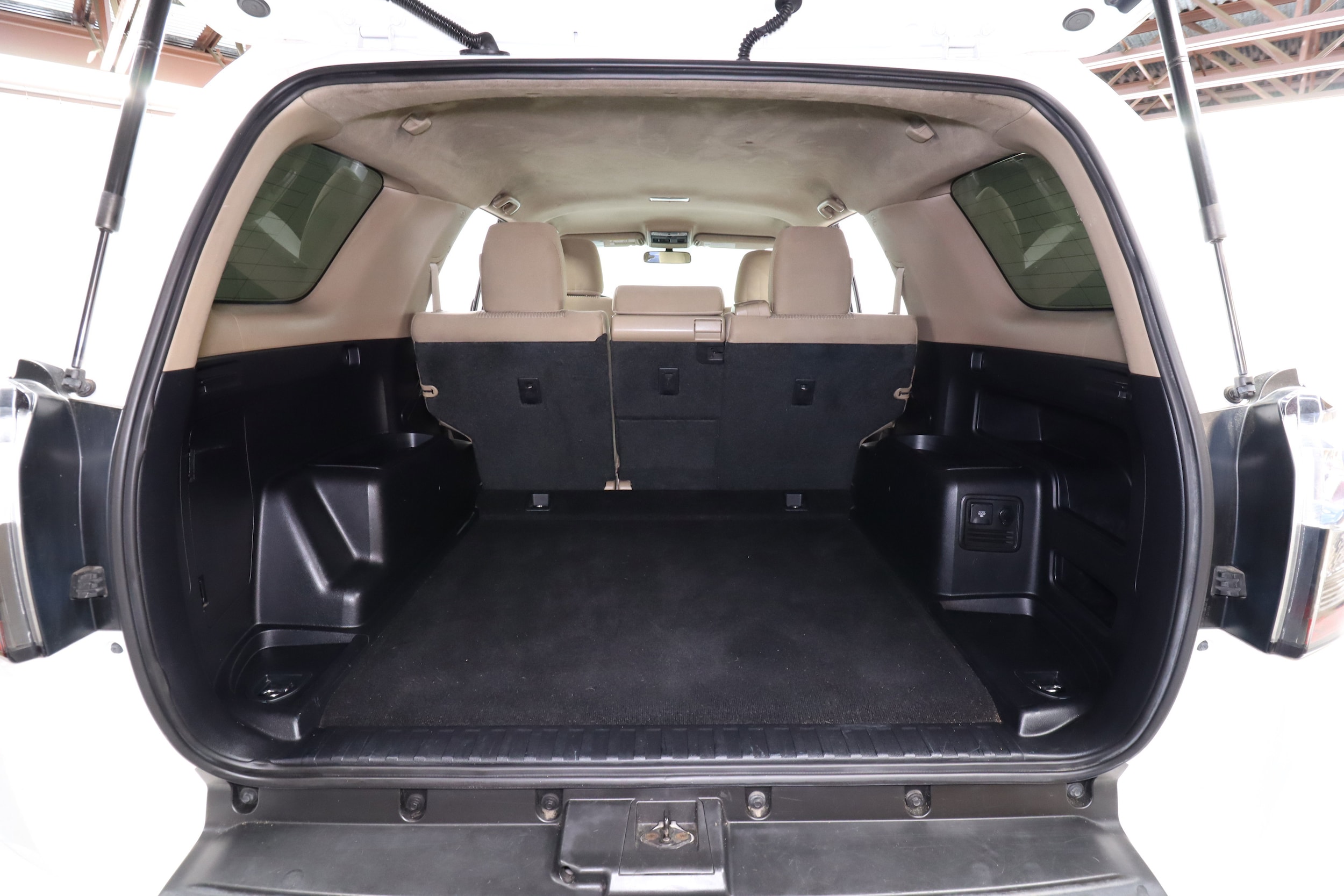 2014 Toyota 4Runner 30
