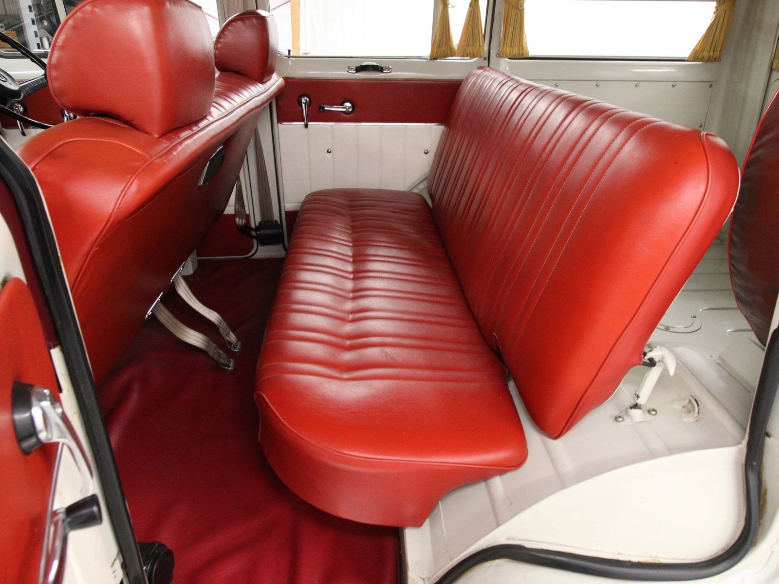 1976 Mitsubishi Jeep 20