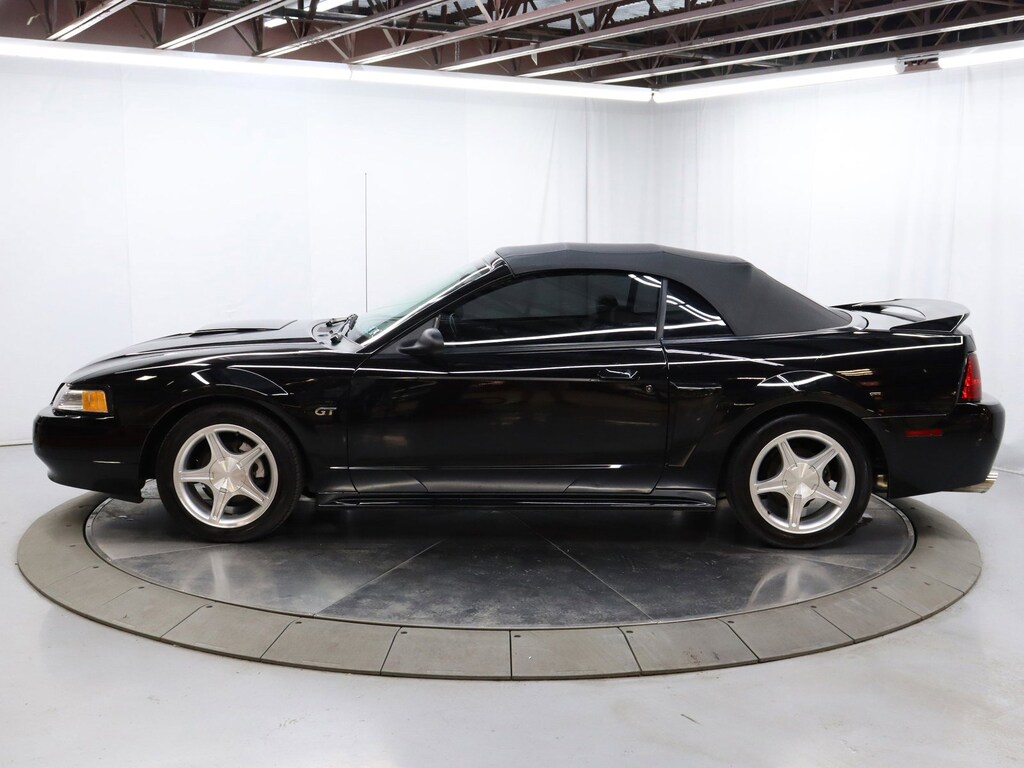 Used 2000 Ford Mustang GT Convertible