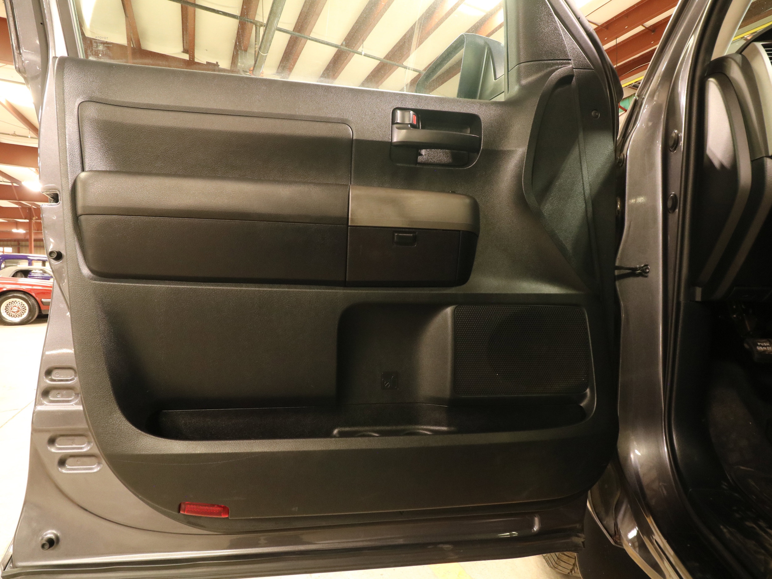 2012 Toyota Tundra 4WD Truck 21