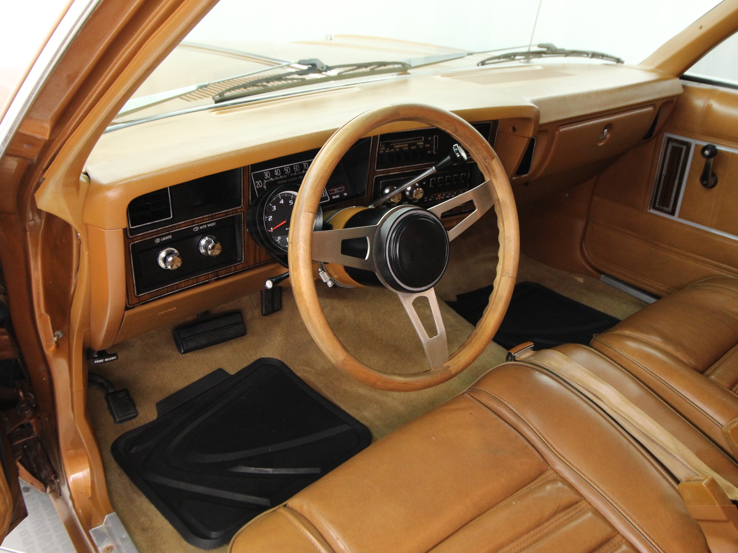 1977 Dodge Aspen 9