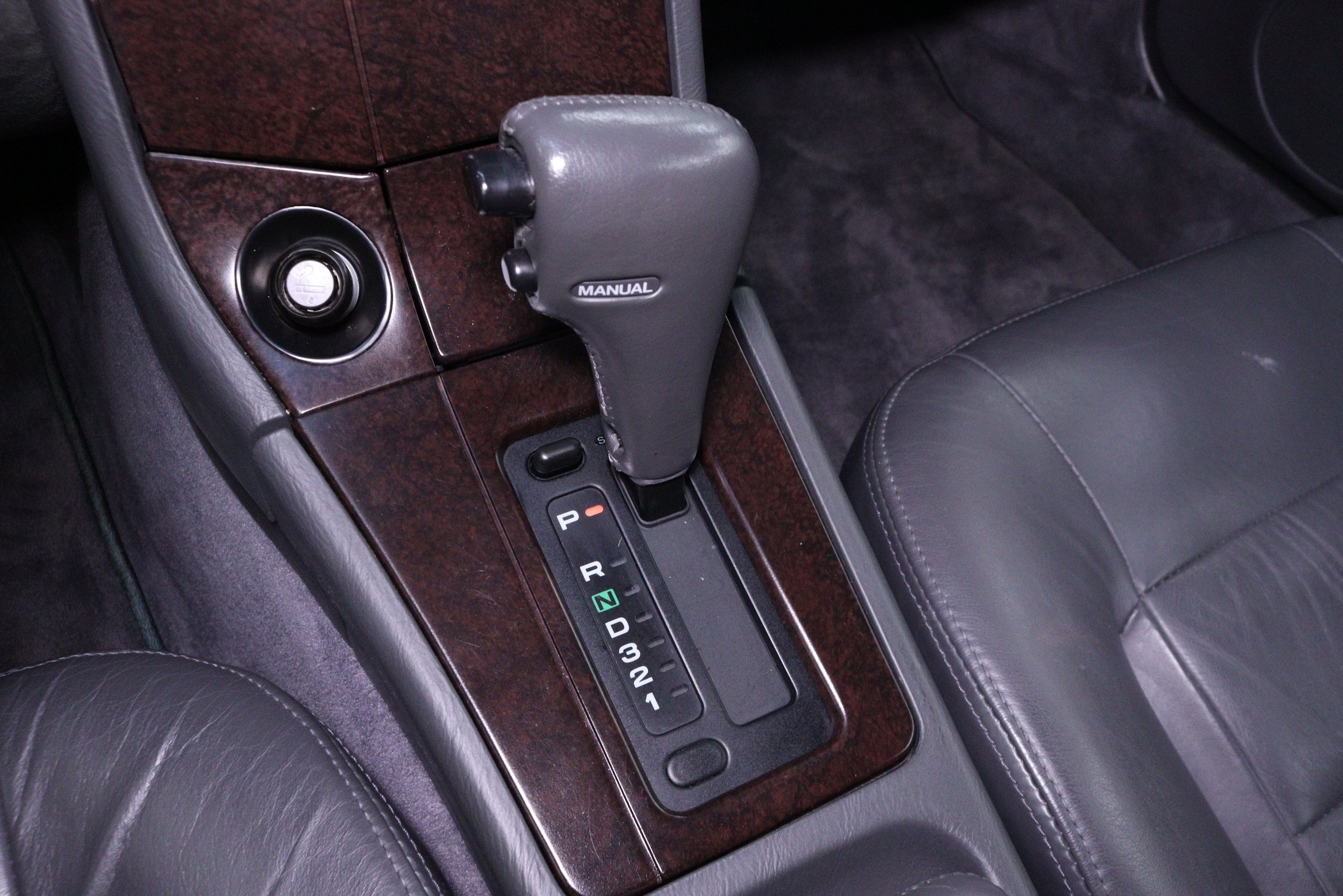 1992 Subaru SVX 13