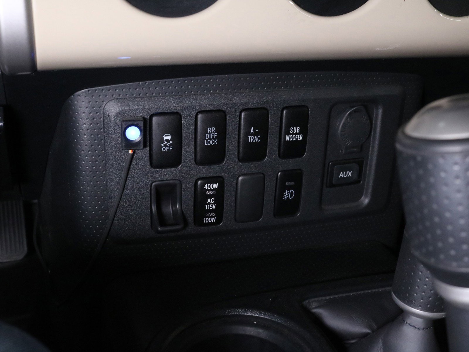 2010 Toyota FJ Cruiser 13