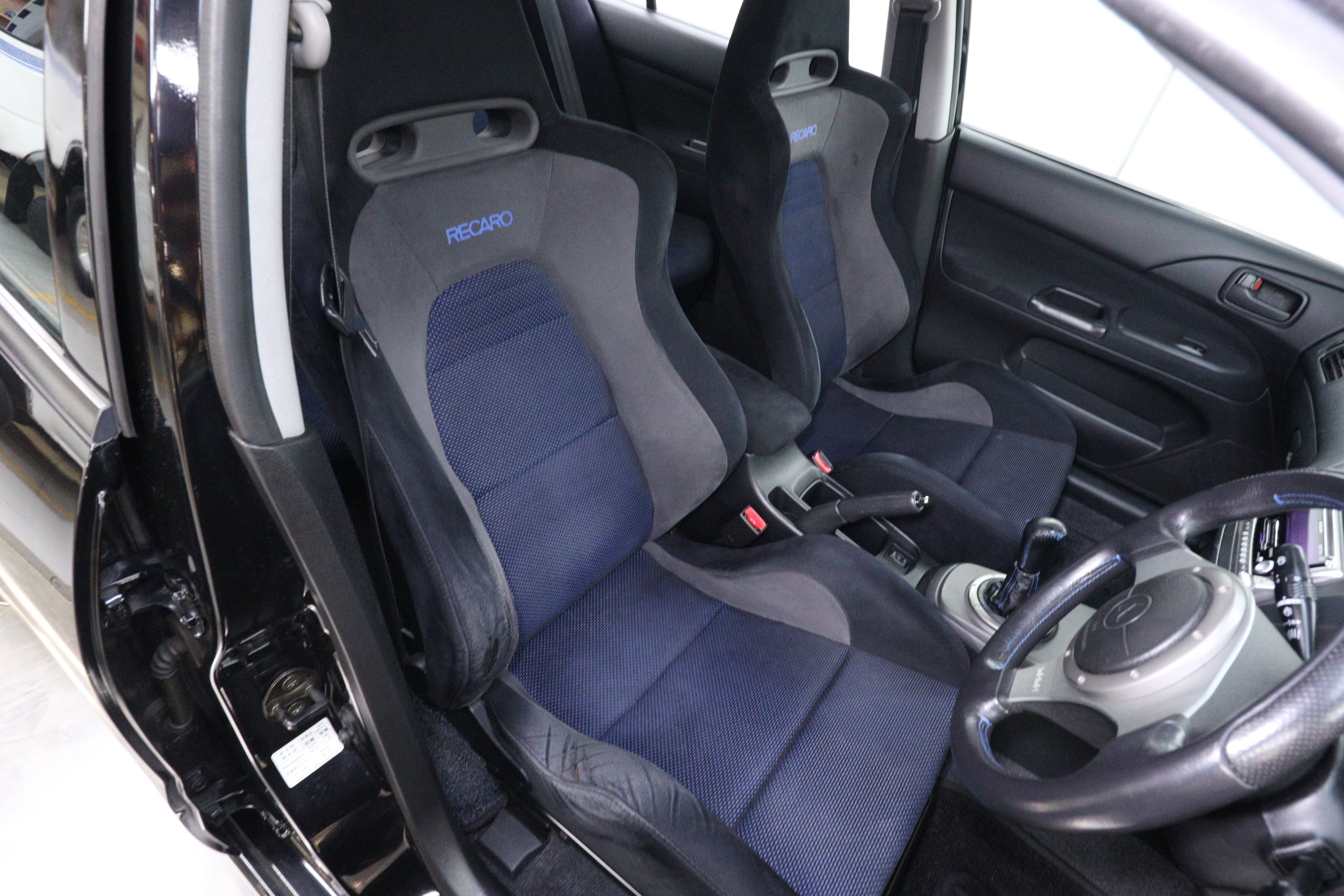 2001 Mitsubishi Lancer 16