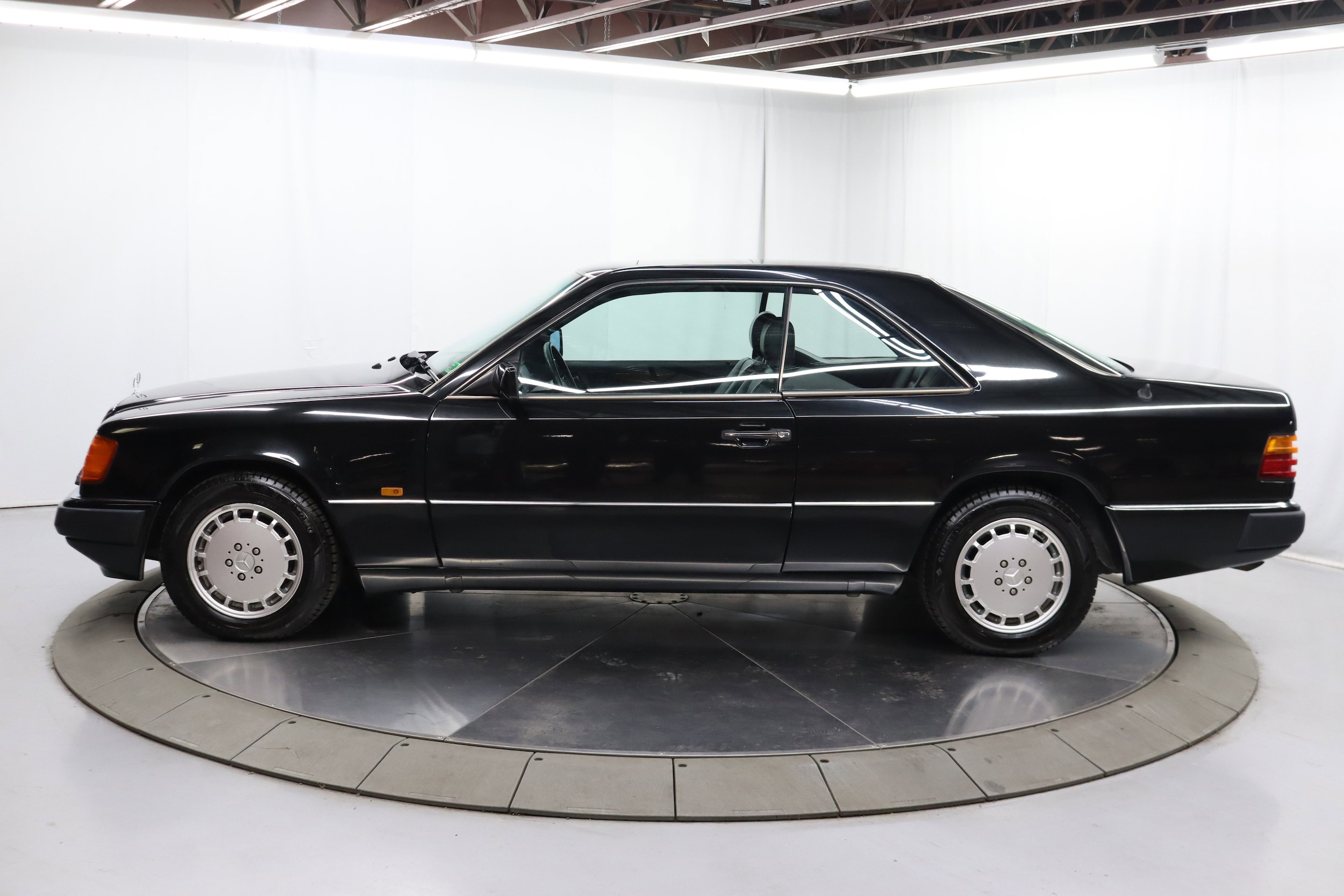 1992 Mercedes-Benz 300CE 7