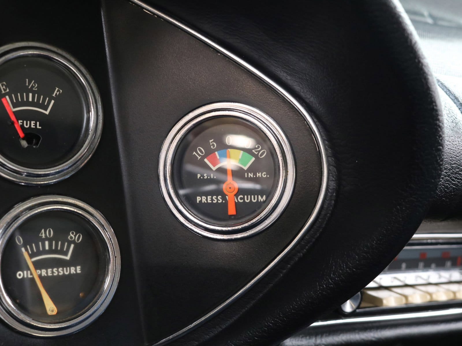 1963 Studebaker Avanti 56