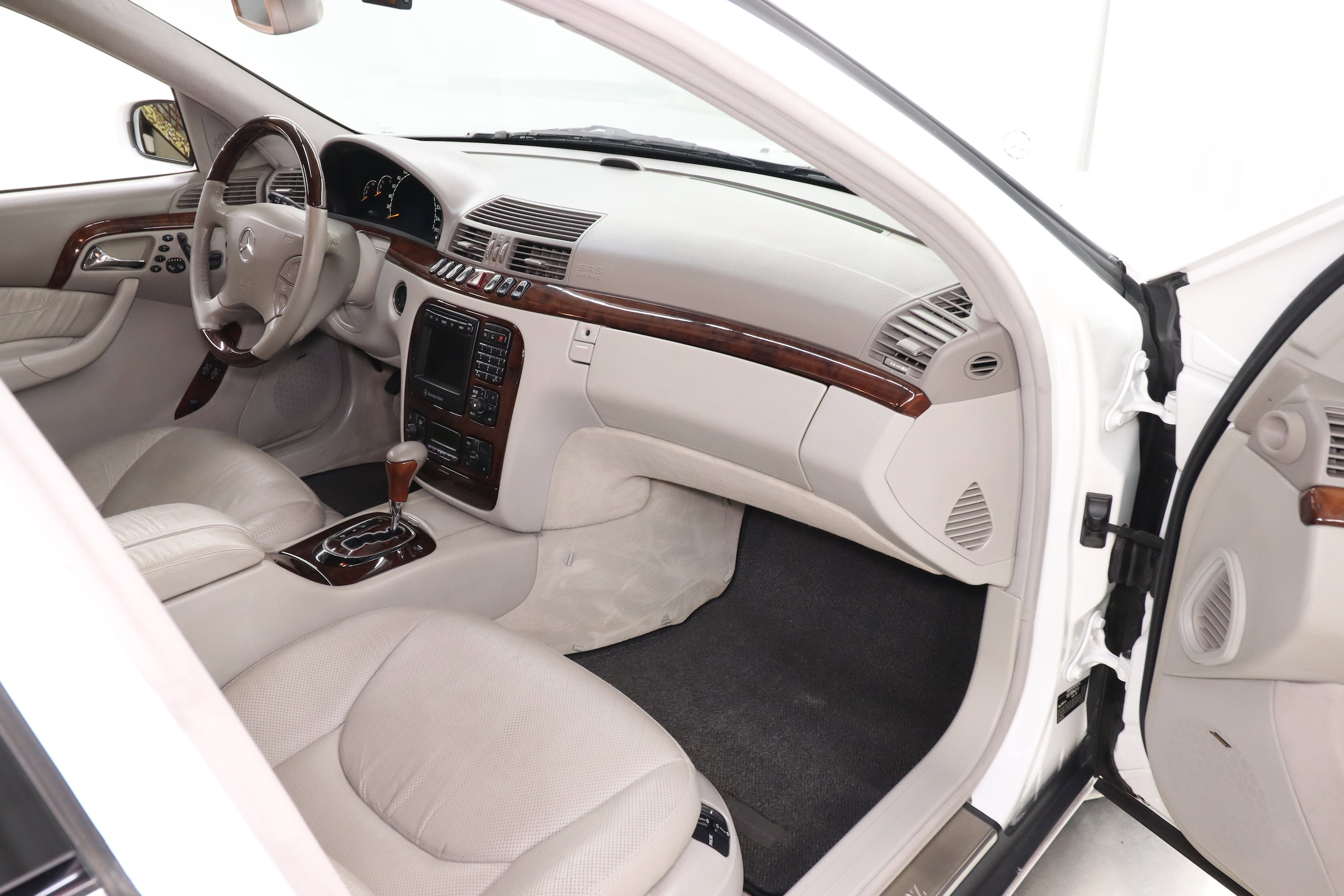 2000 Mercedes-Benz S500 18