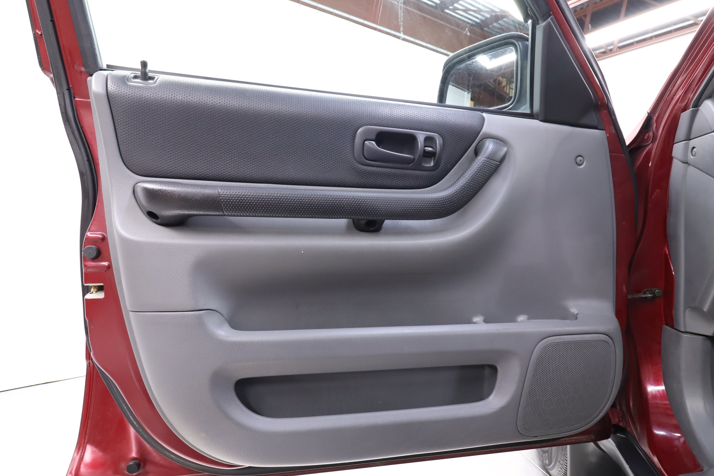 1996 Honda CR-V JDM car for sale — photo 19 of 25