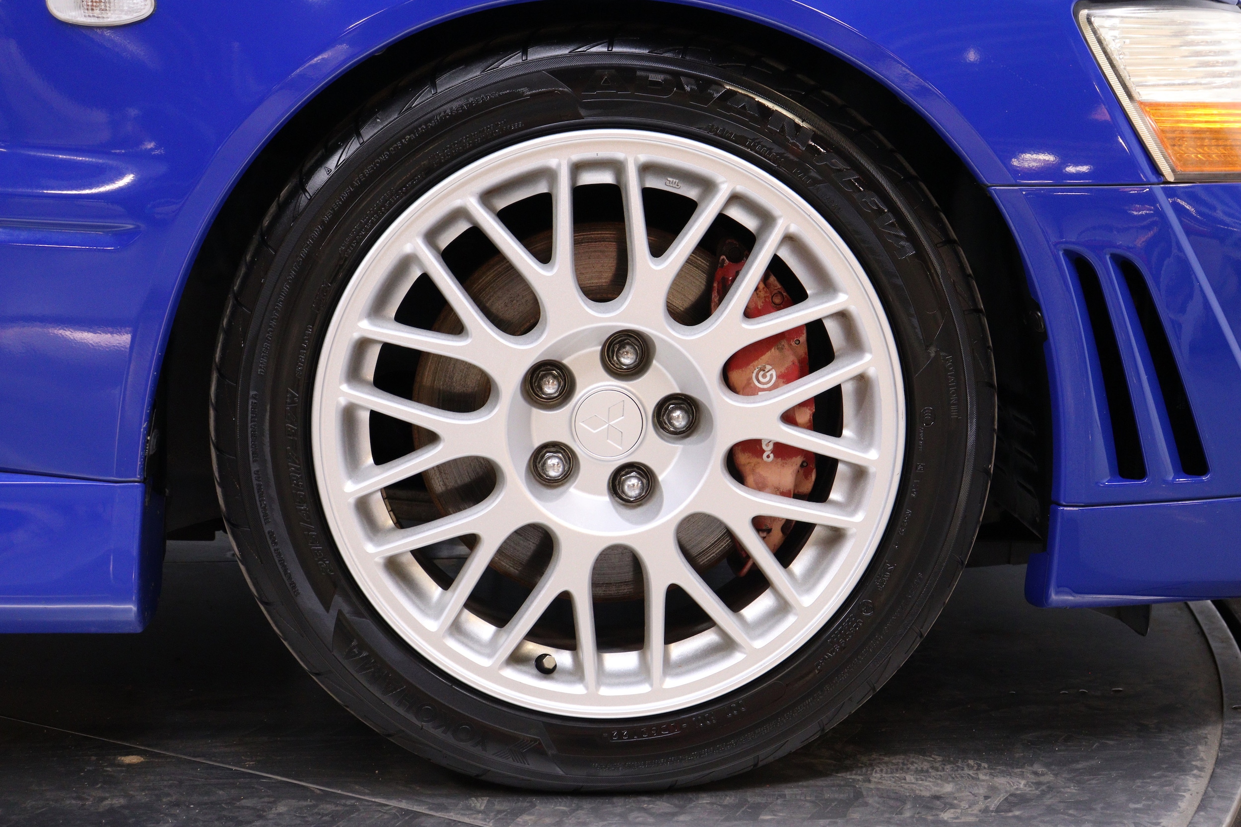 2001 Mitsubishi Lancer 32
