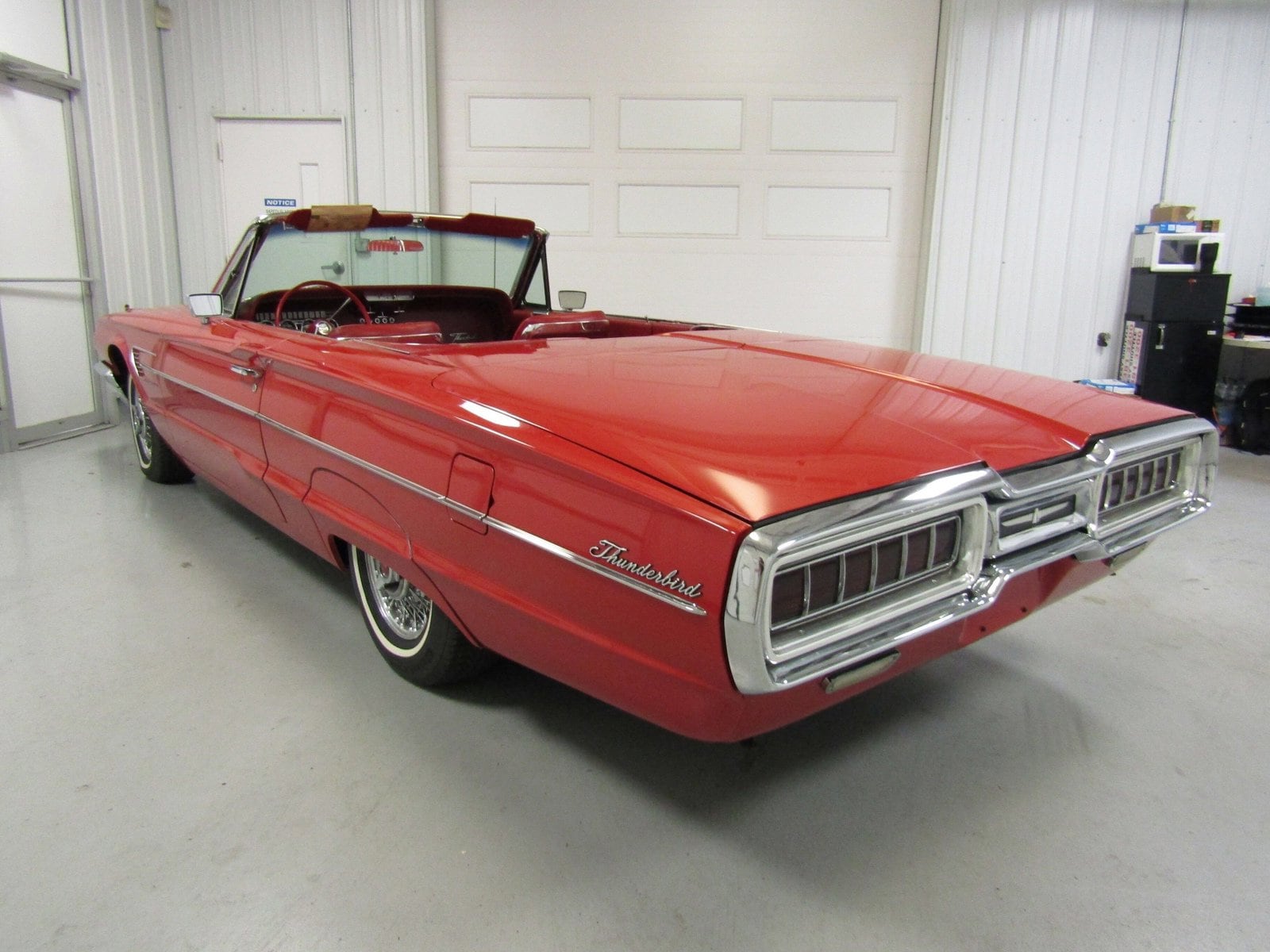 1965 Ford Thunderbird 11