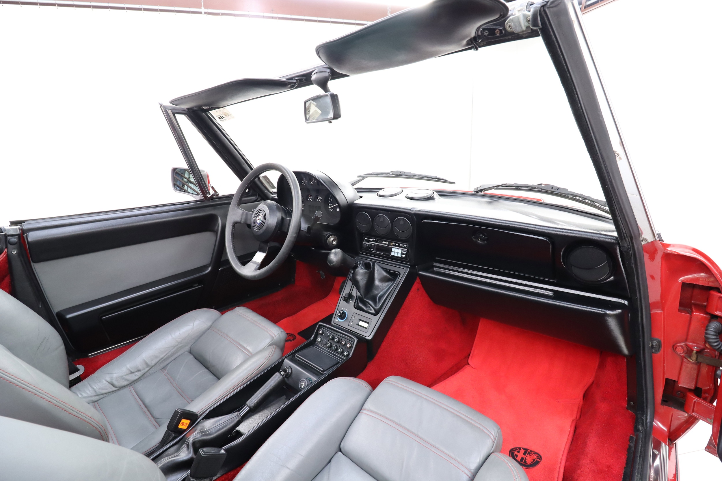 1988 Alfa Romeo Spider 28