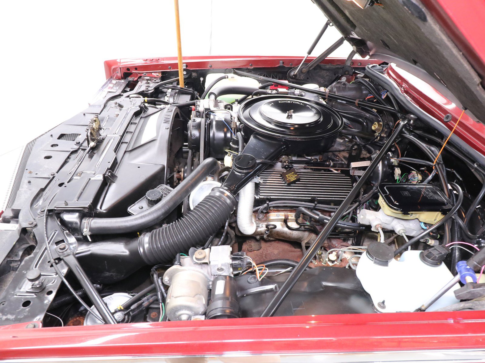 1985 Cadillac Biarritz 26