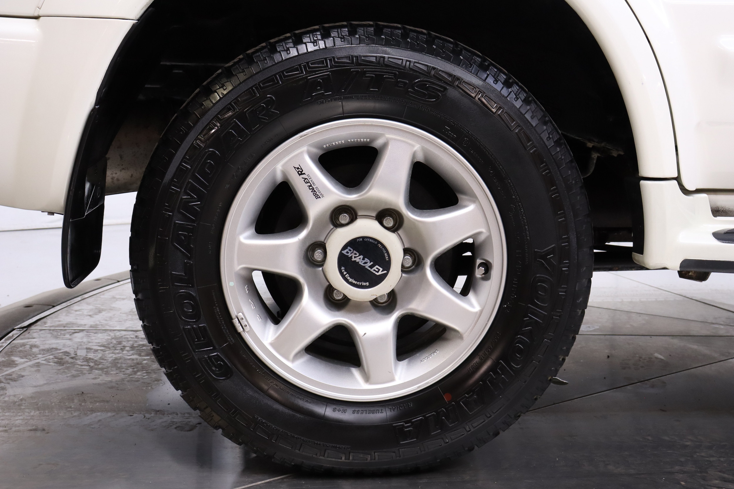 1999 Nissan Terrano Regulus 32