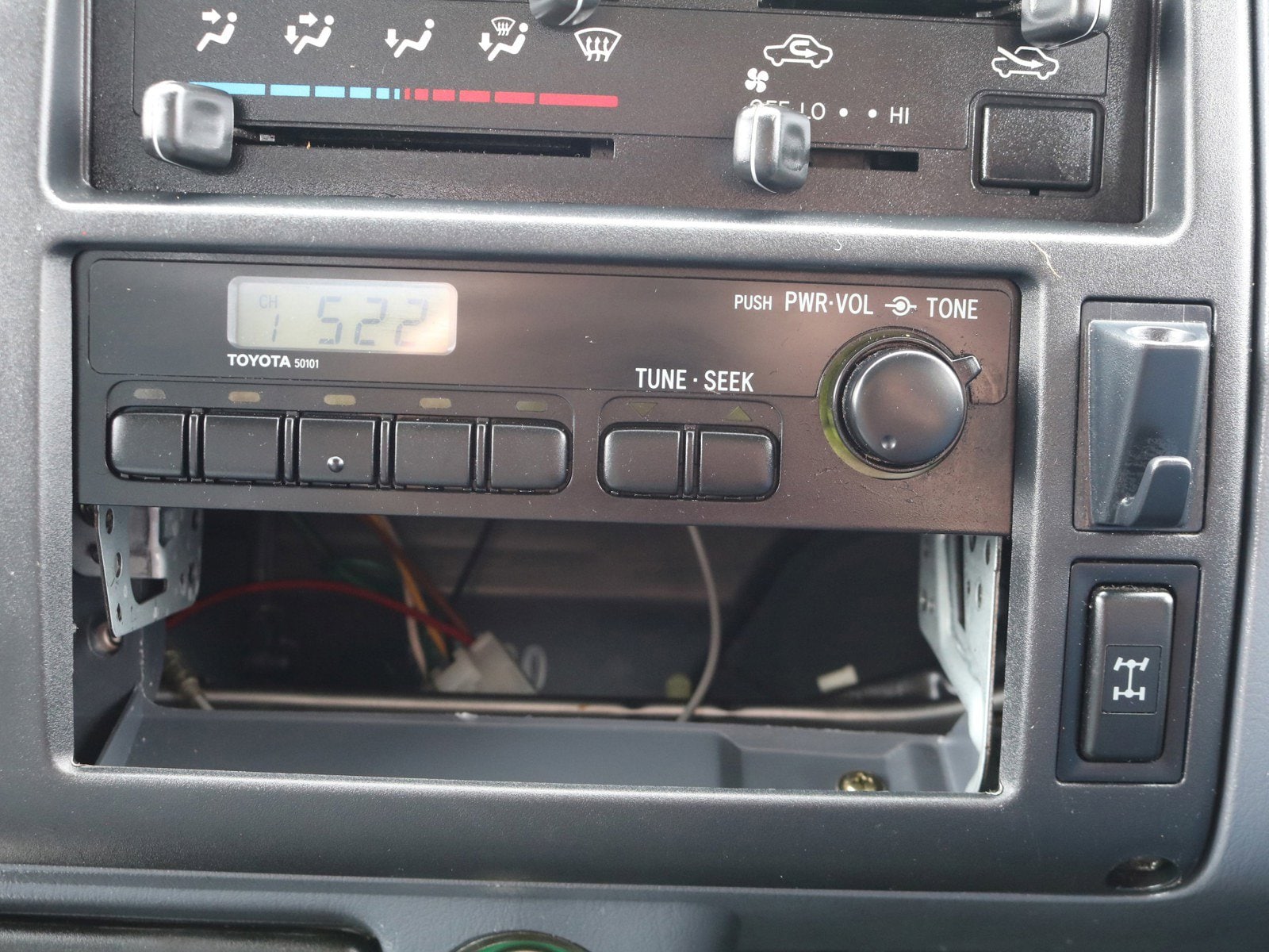 1997 Toyota Toyoace 15