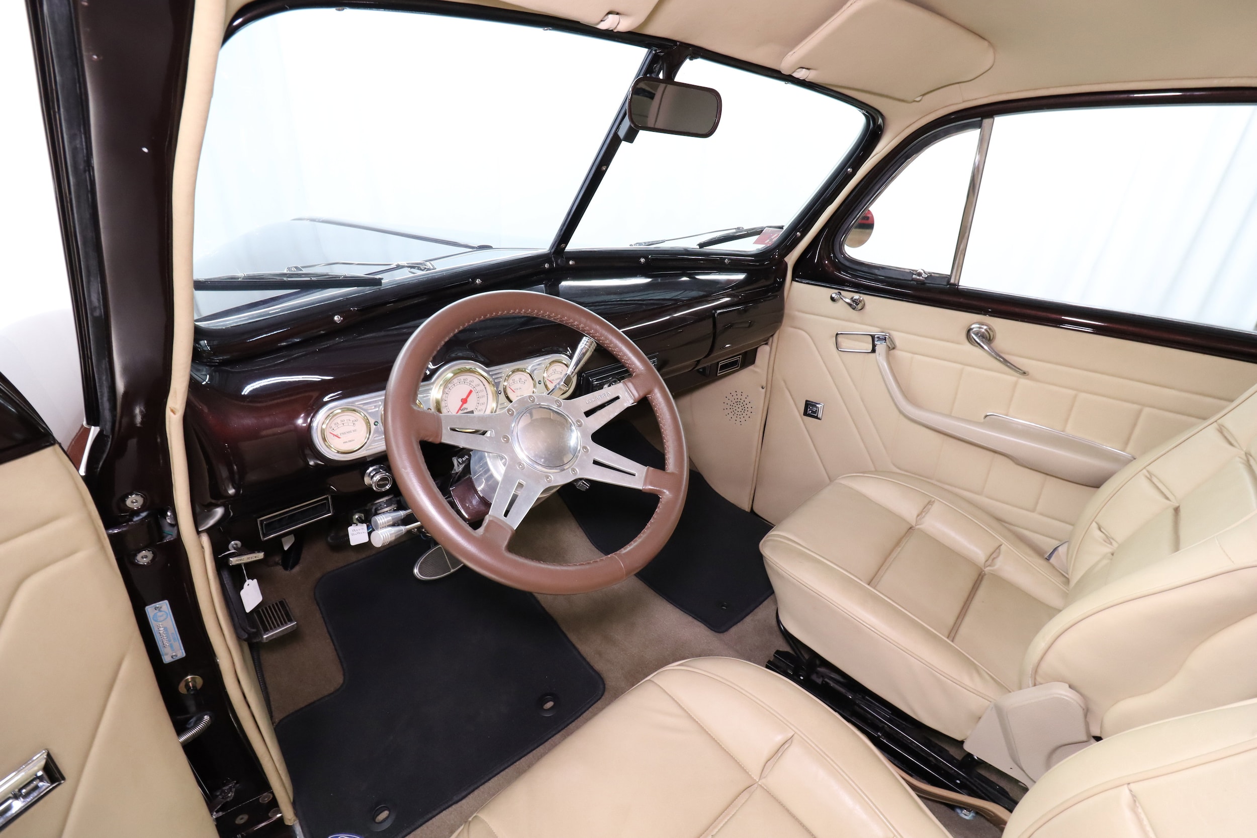 1946 Ford Super Deluxe 11