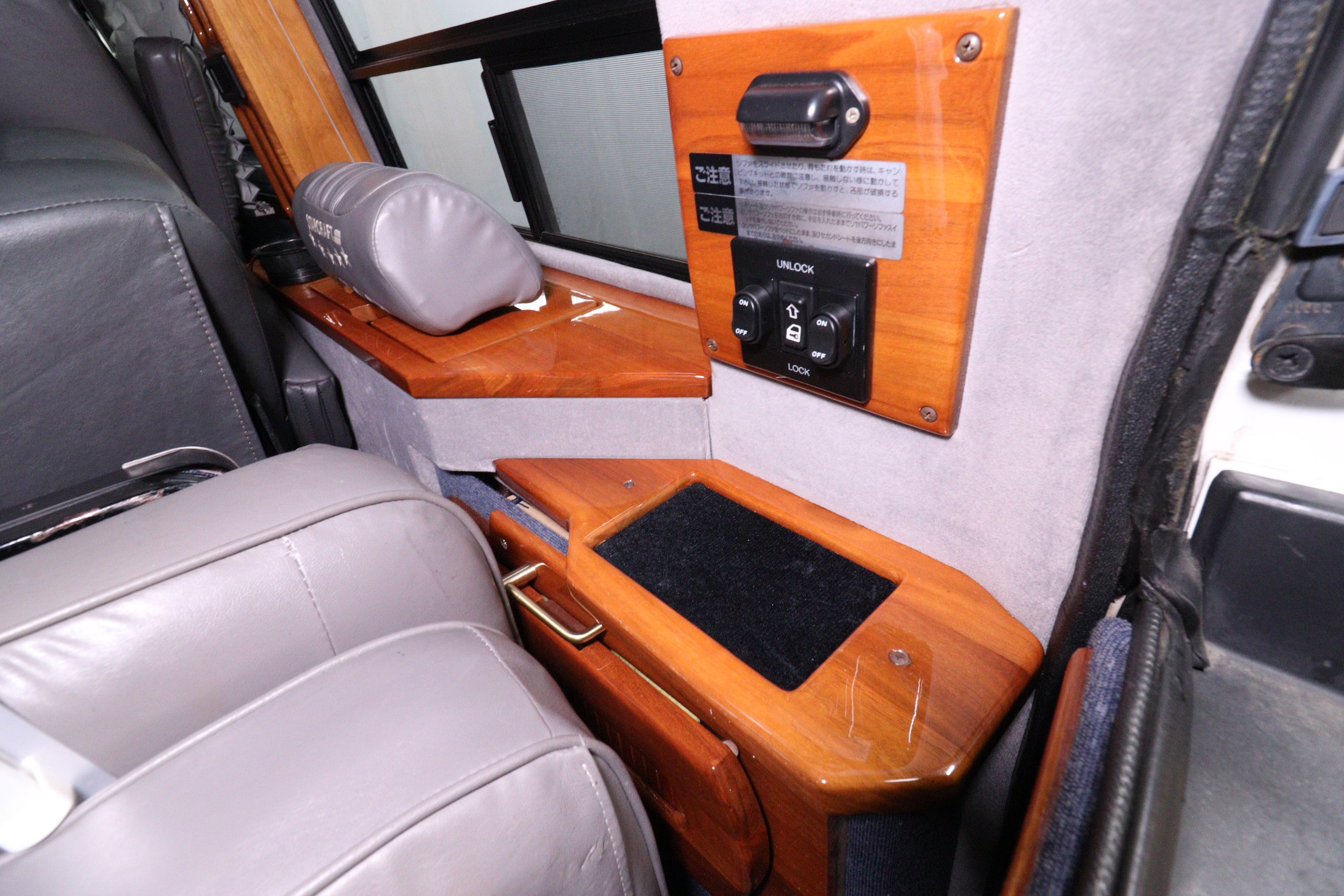 2001 Chevrolet Astro Cargo Van 36