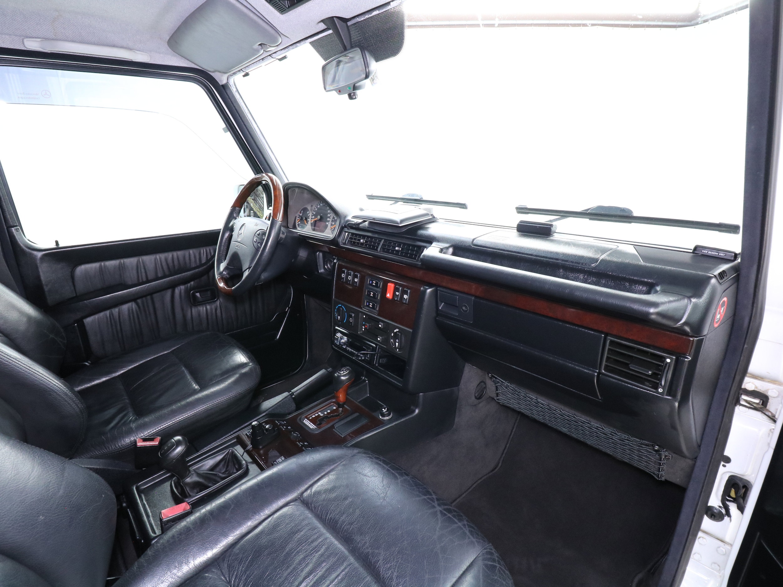 2000 Mercedes-Benz G500 19