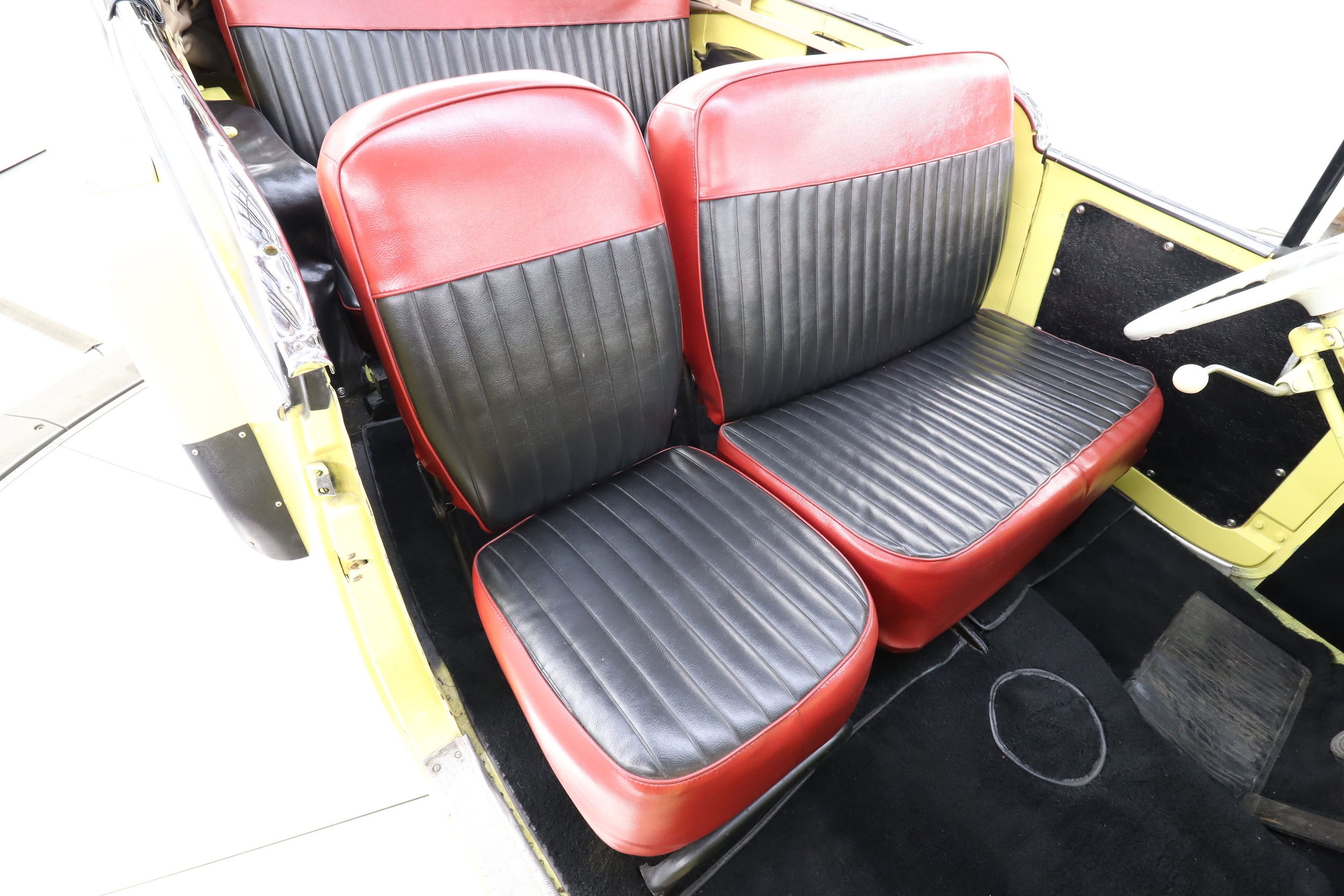 1950 Willys Jeepster 21