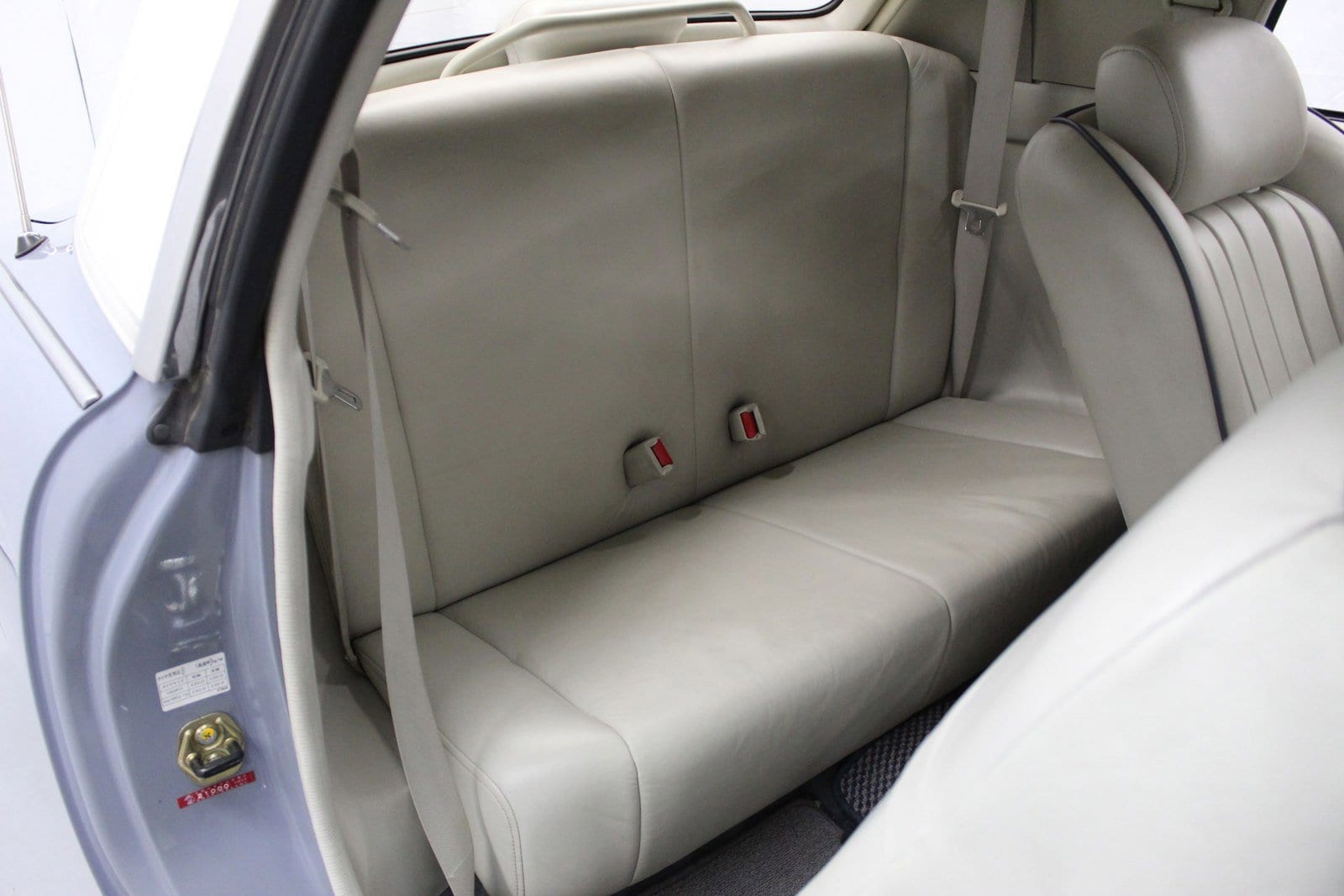 1991 Nissan Figaro 28