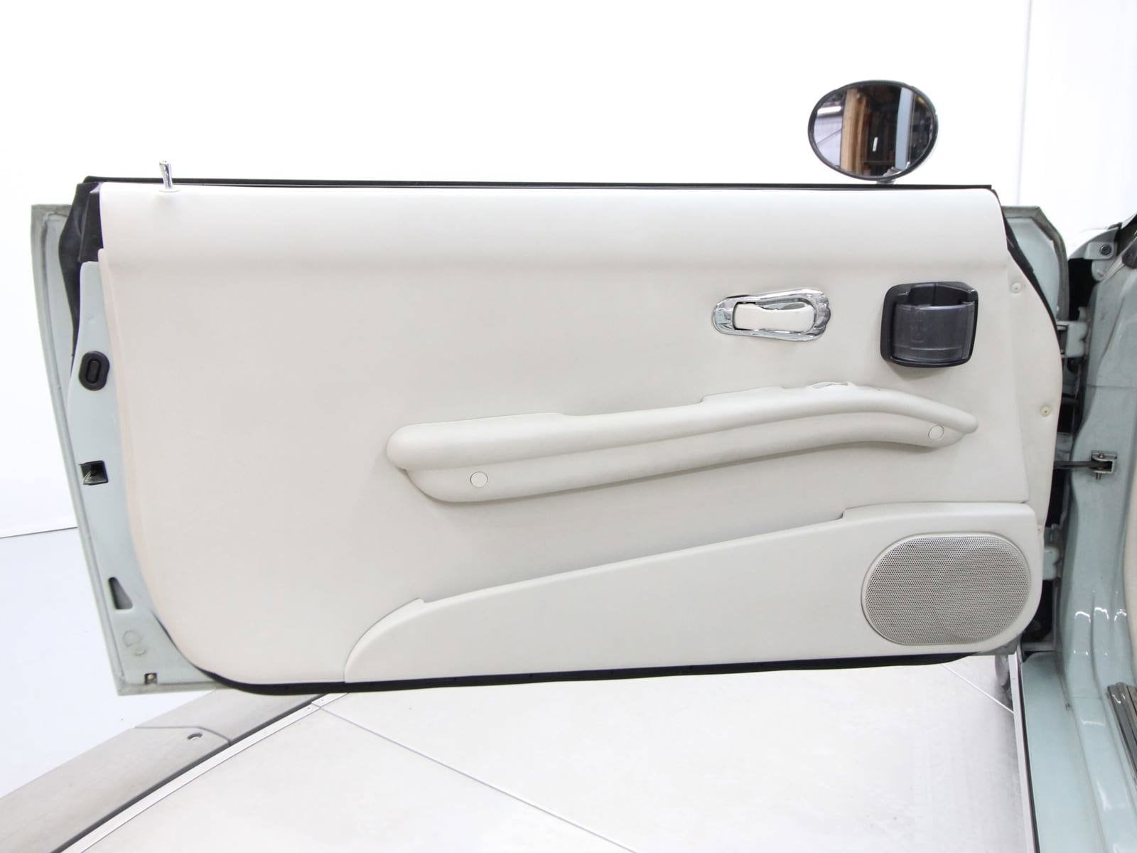 1991 Nissan Figaro 19