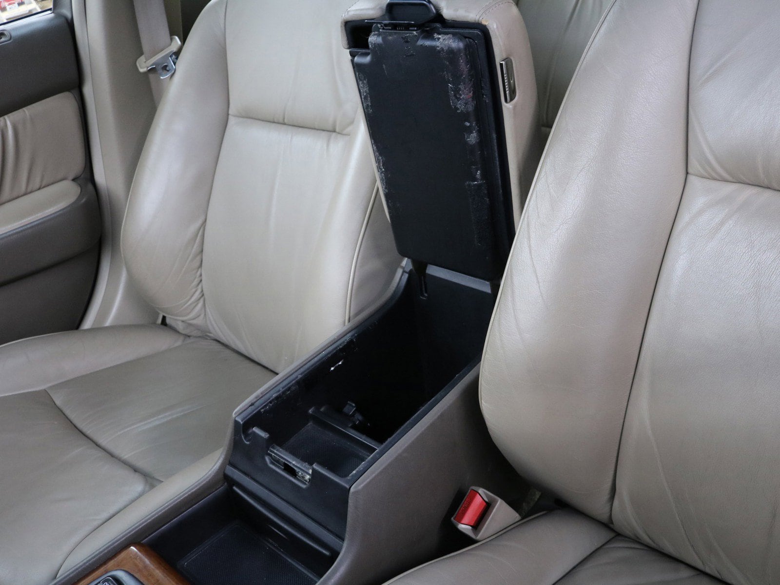 2004 Acura RL 46