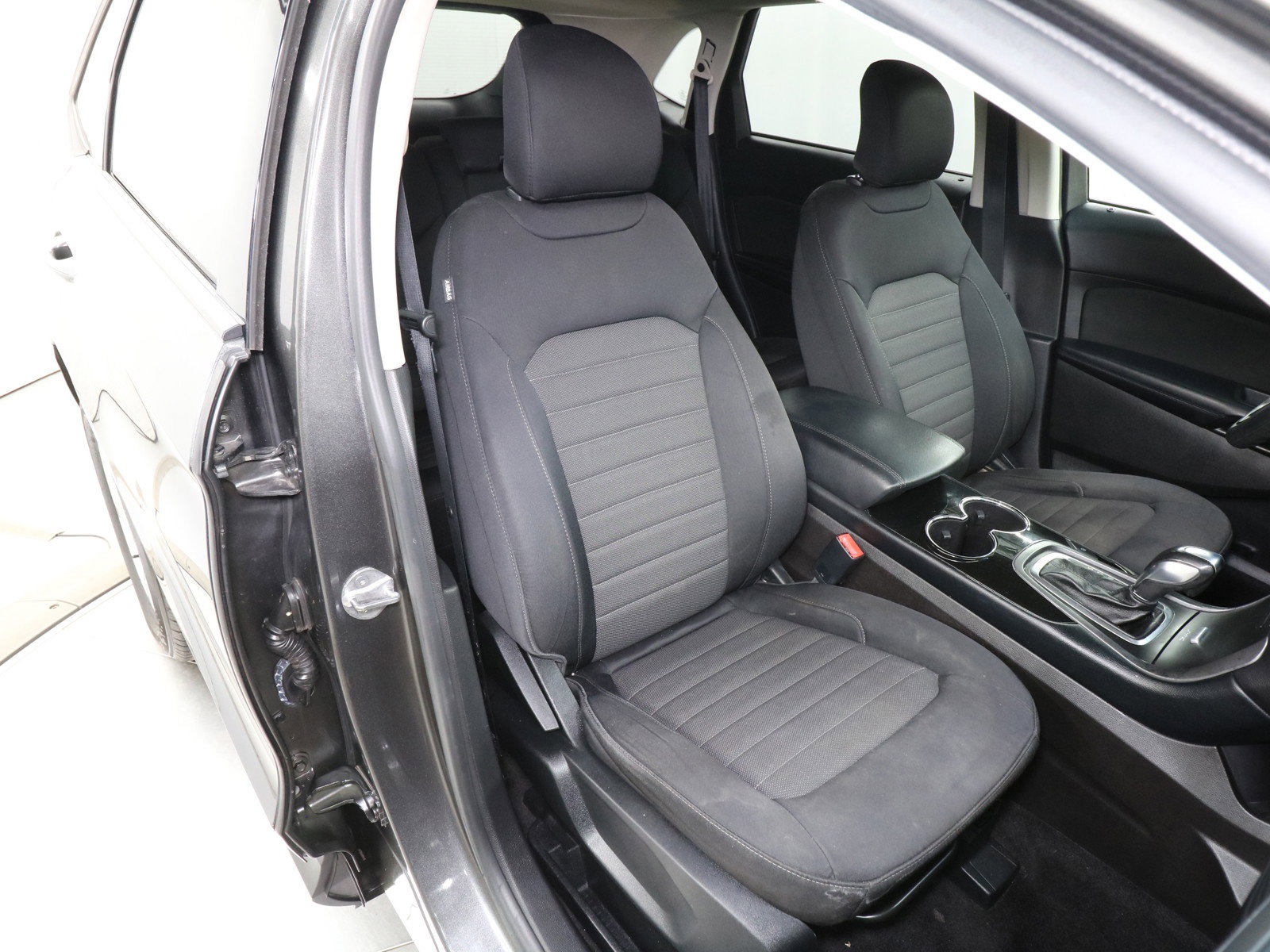 2017 Ford Edge 17