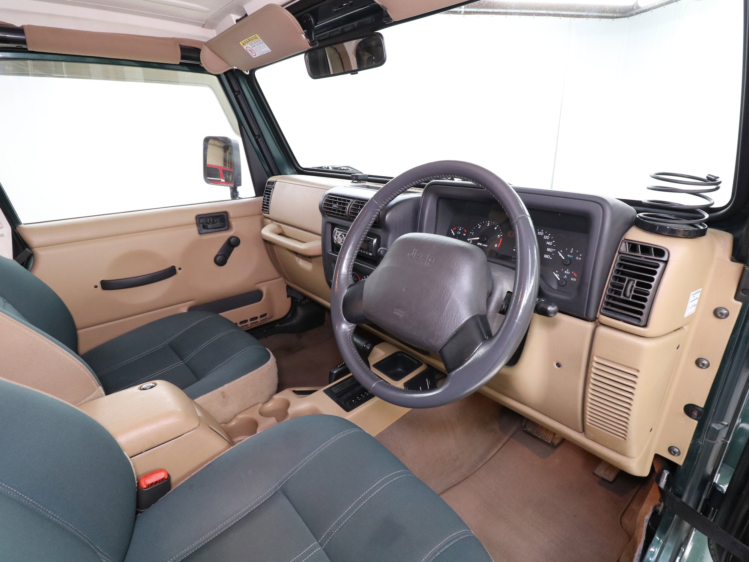 1999 Jeep Wrangler 9