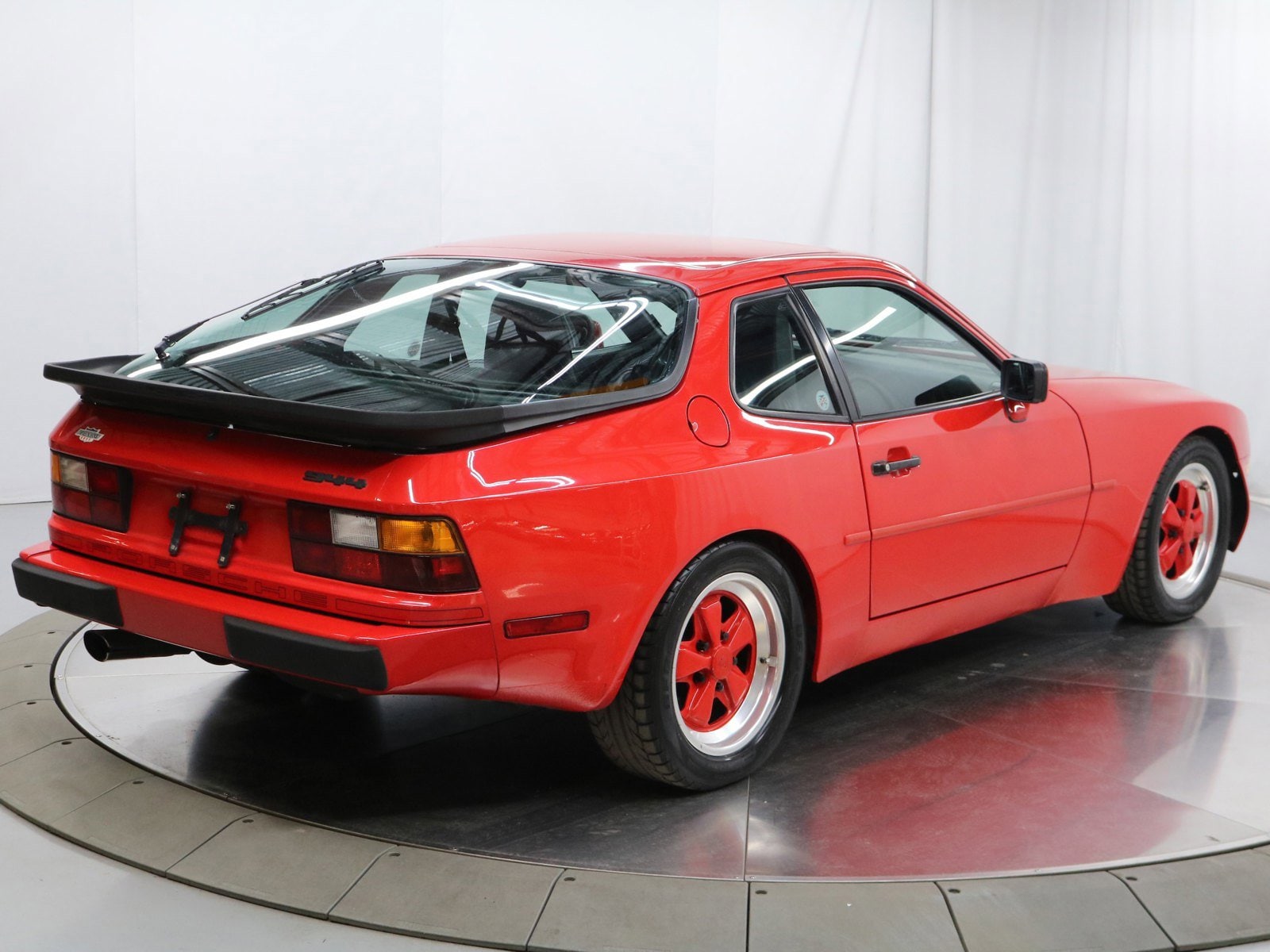 1986 Porsche 944 7