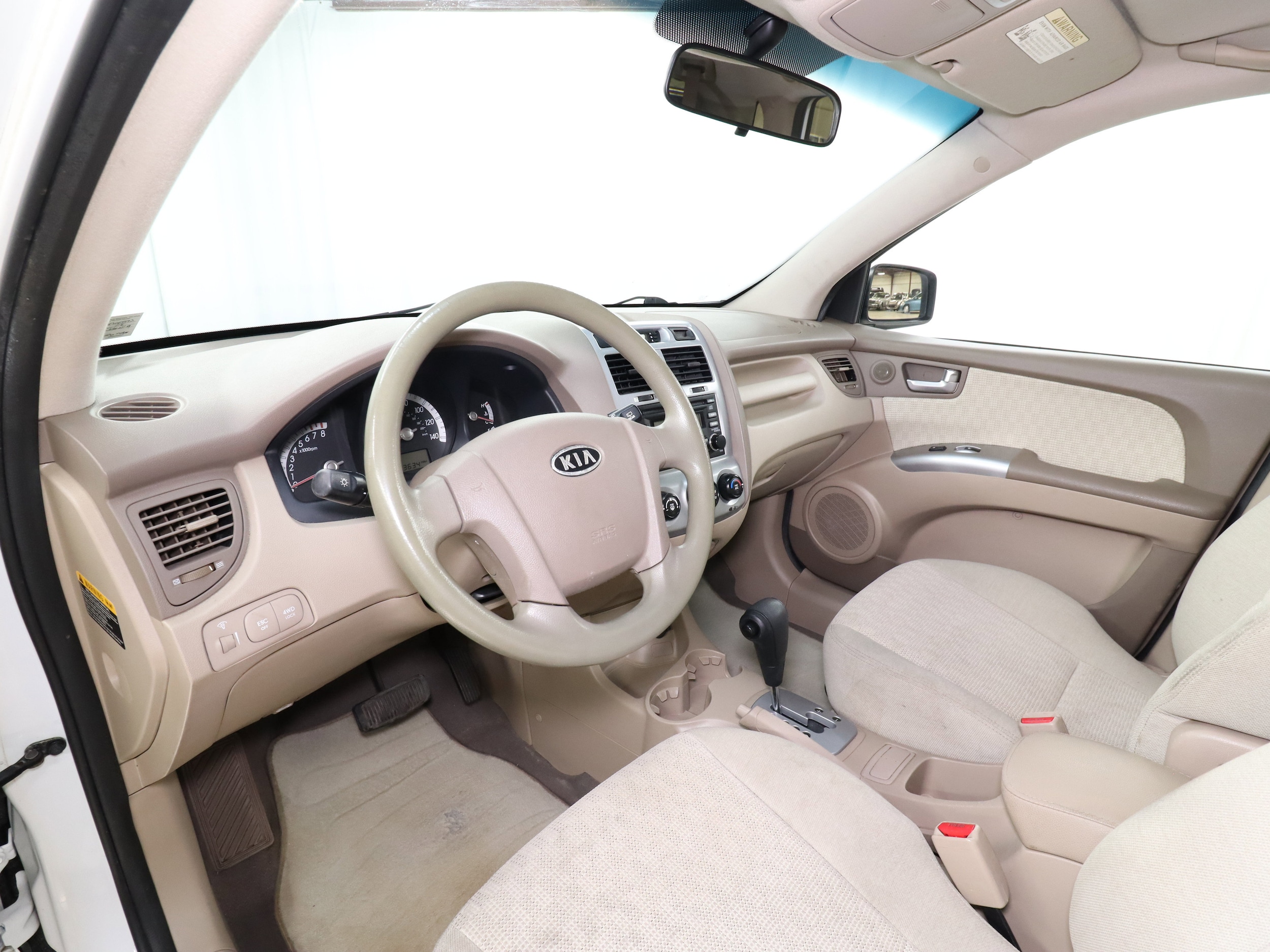 2008 Kia Sportage 9