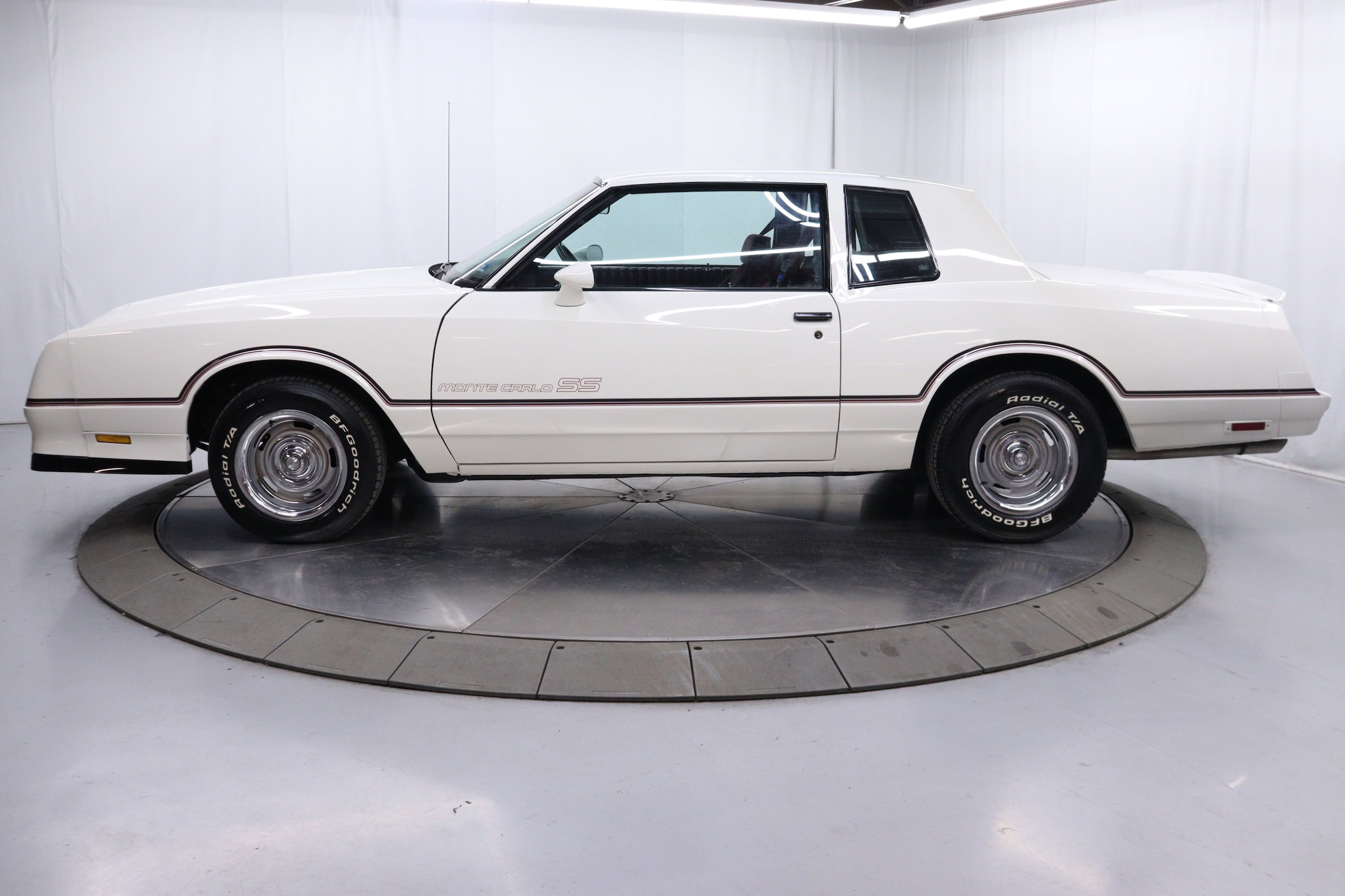 1985 Chevrolet Monte Carlo 4