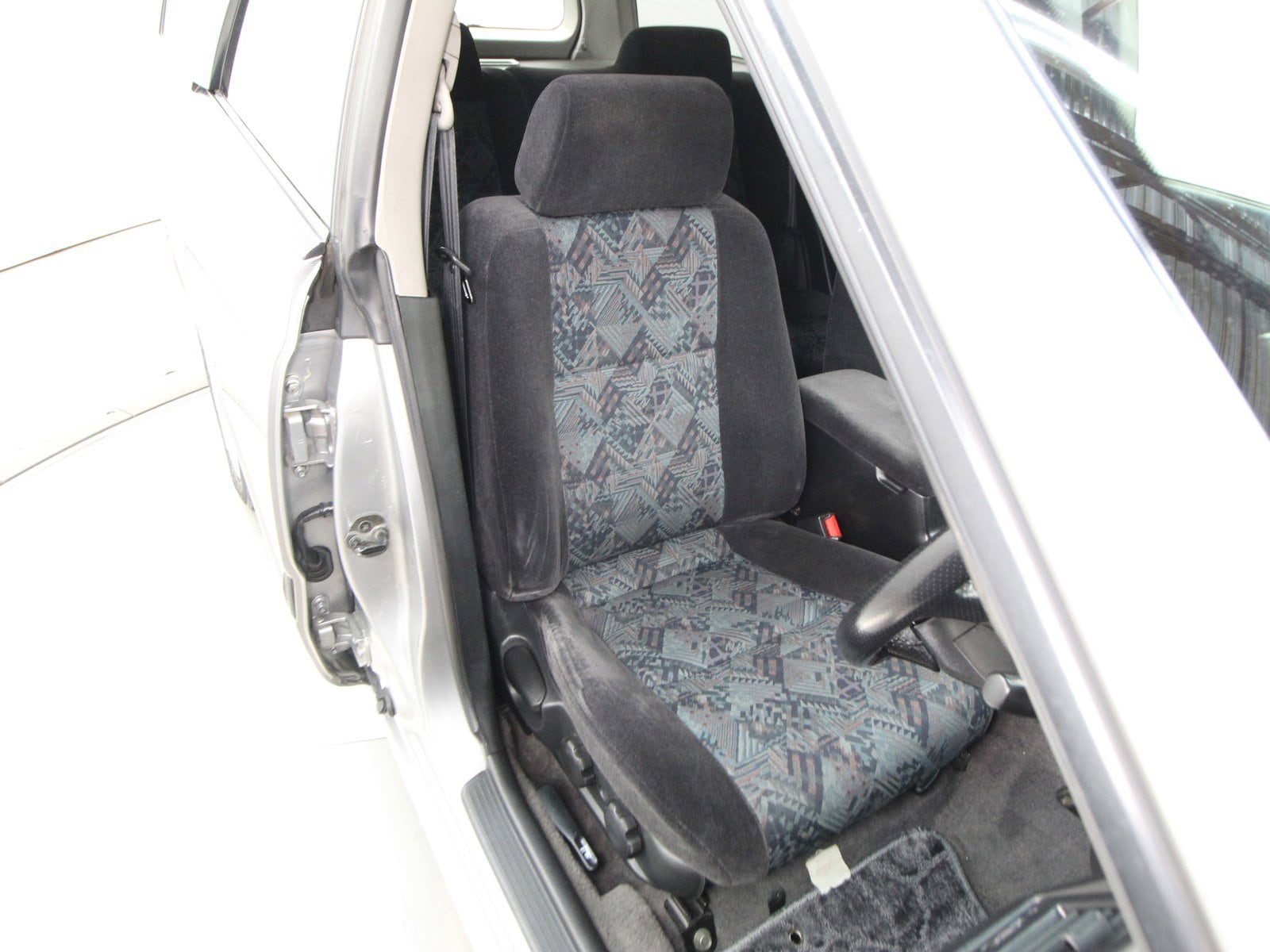 1996 Nissan Stagea 16