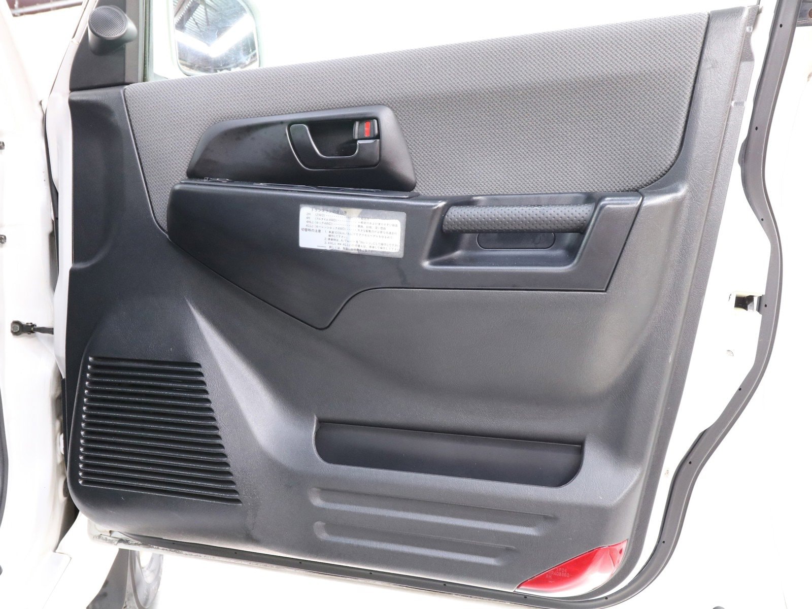 1999 Mitsubishi Pajero 22