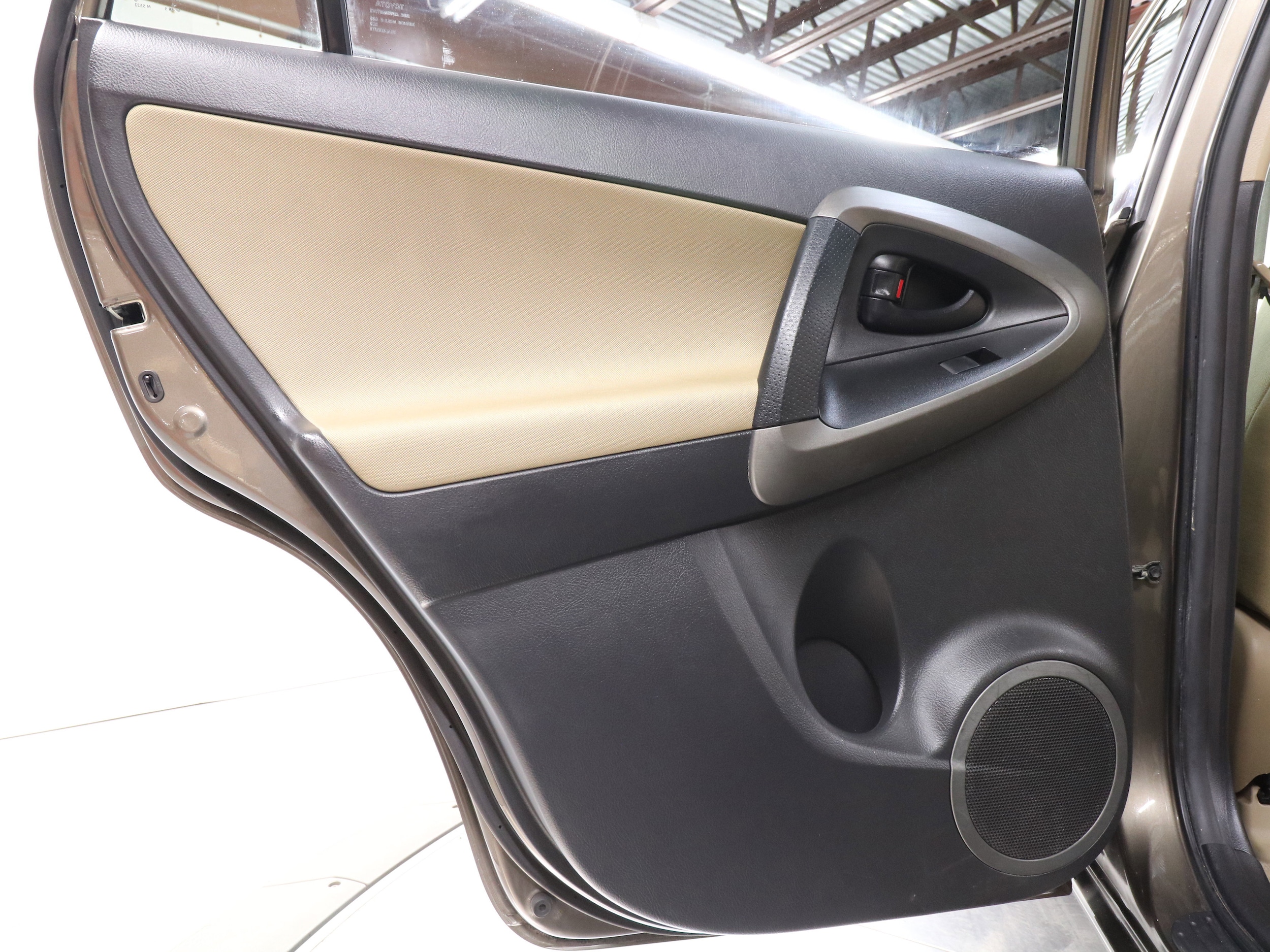 2010 Toyota RAV4 21